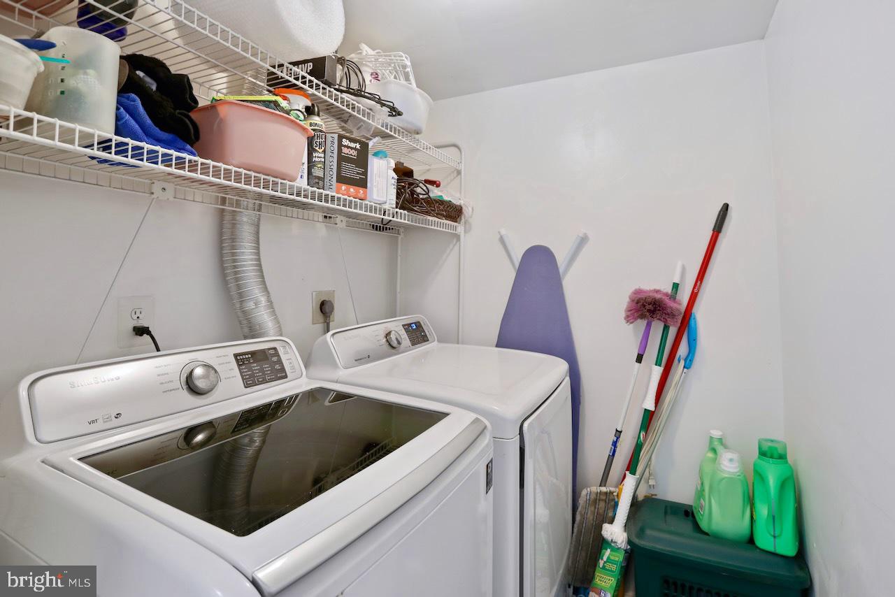 UNIVERSITY CENTER - Residential