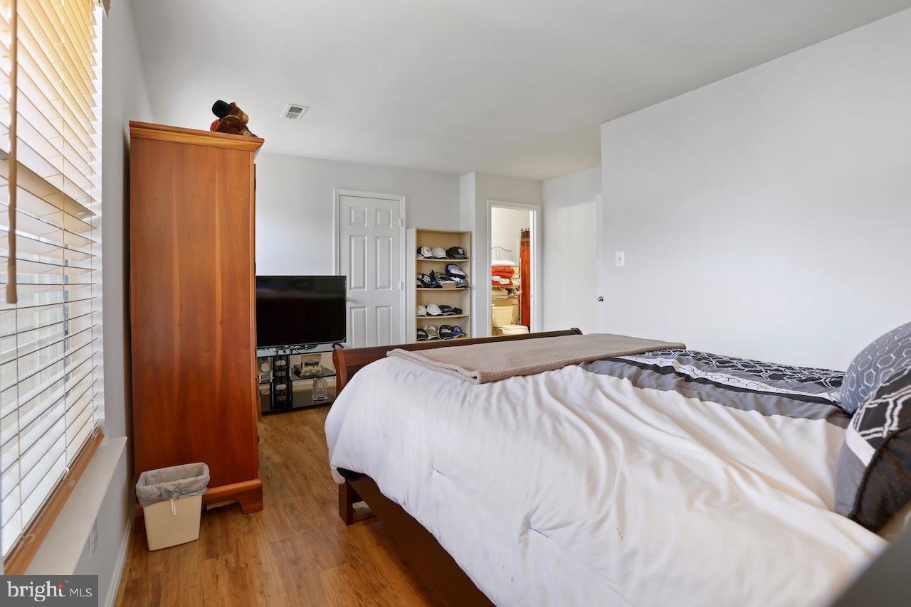 UNIVERSITY CENTER - Residential