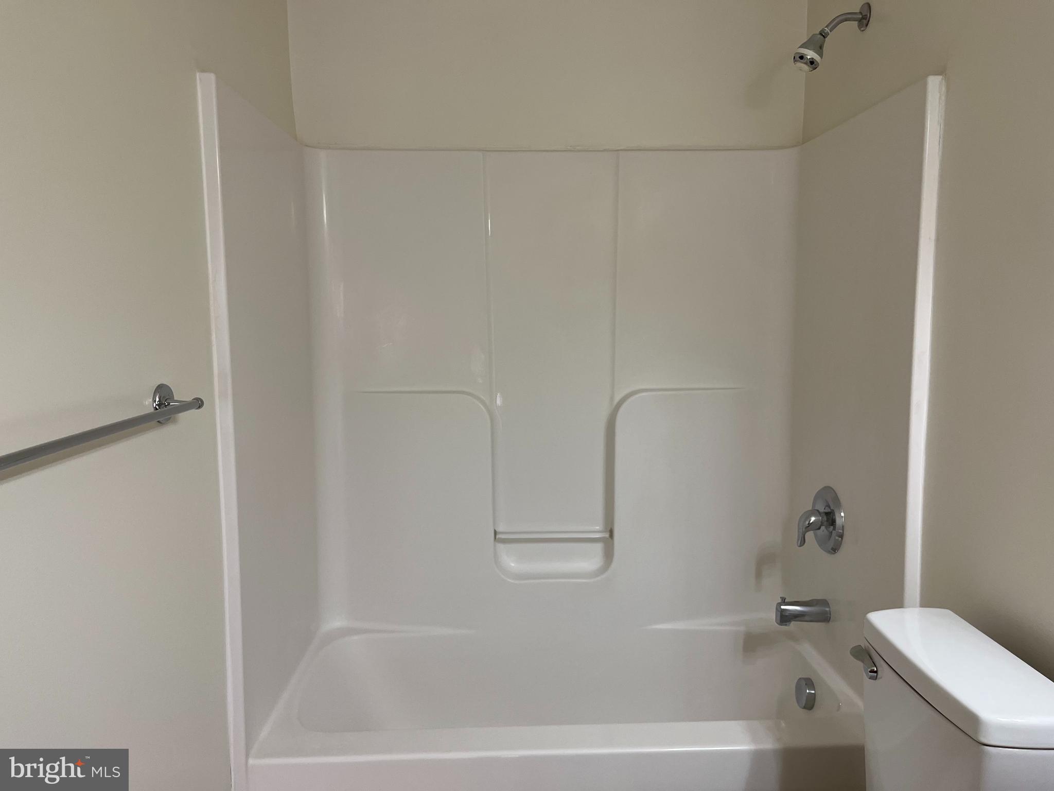 ROSEMONT ORCHARD - Residential Lease