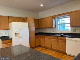 ROSEMONT ORCHARD - Residential Lease