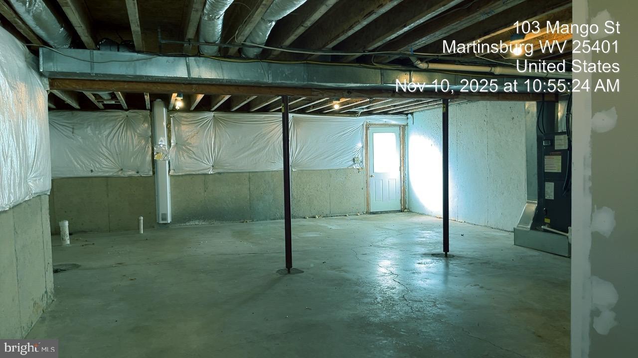 ROSEMONT ORCHARD - Residential Lease