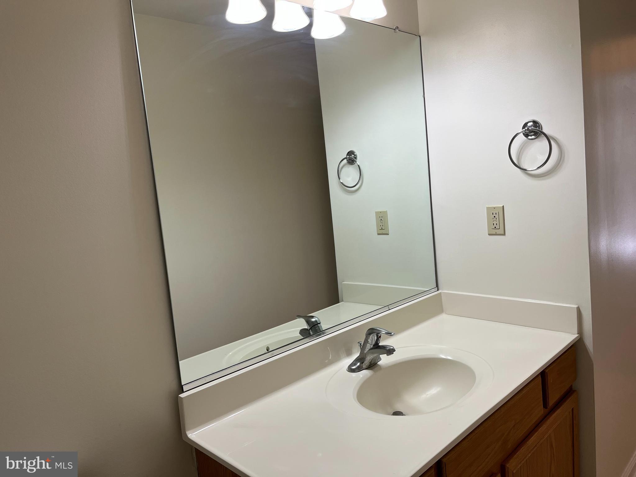 ROSEMONT ORCHARD - Residential Lease