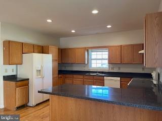 ROSEMONT ORCHARD - Residential Lease