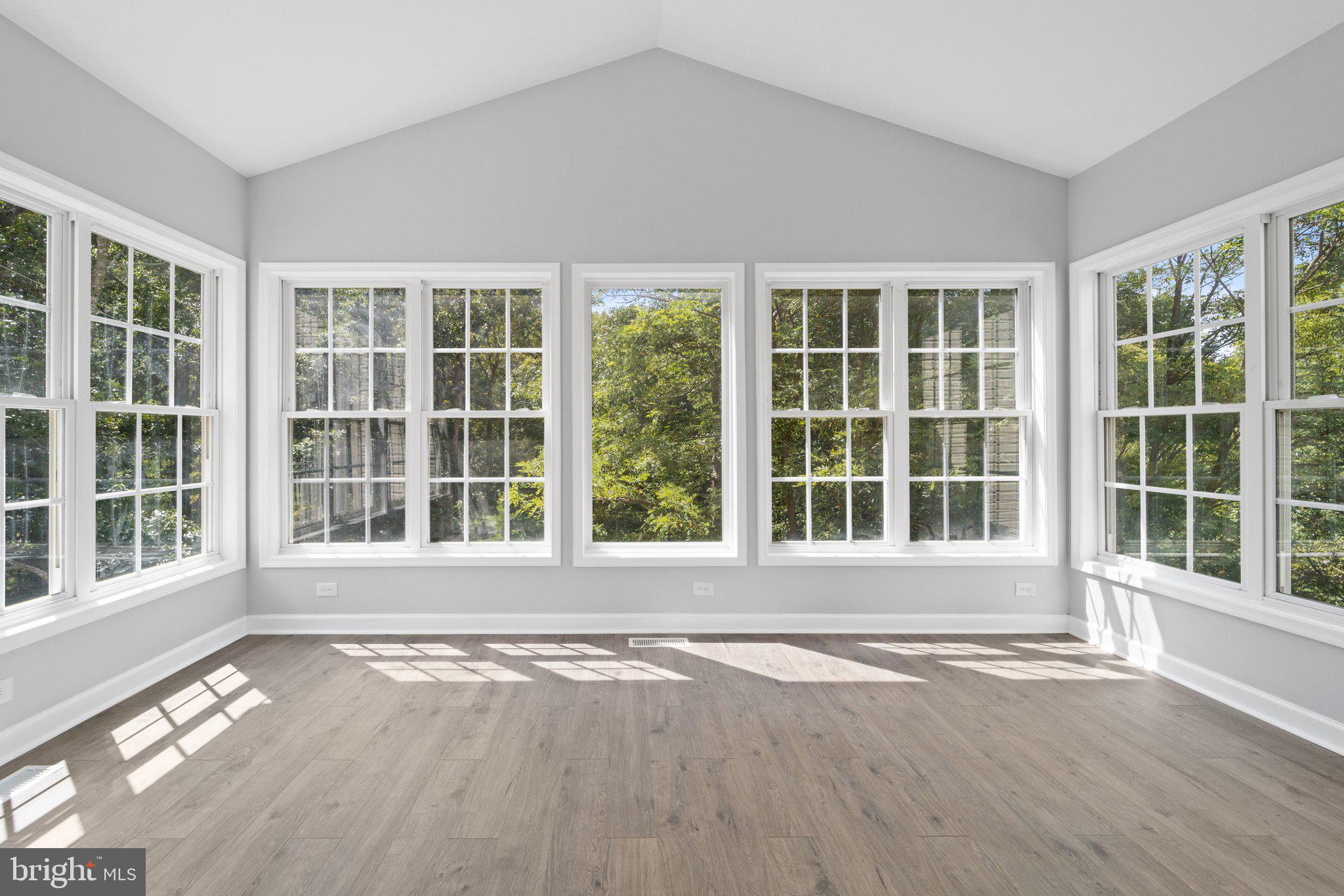 BARB MOUNTAIN ESTATES - Residential