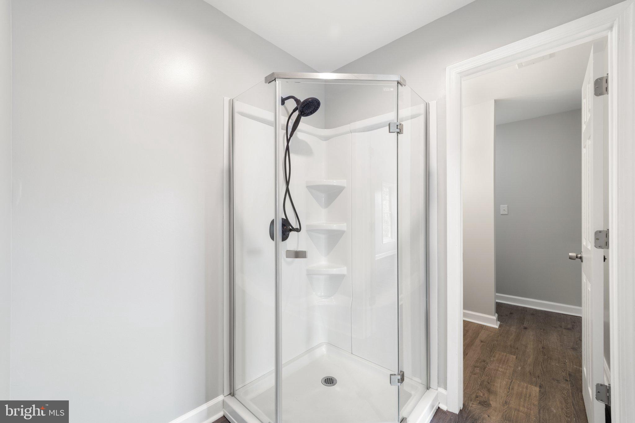 BARB MOUNTAIN ESTATES - Residential