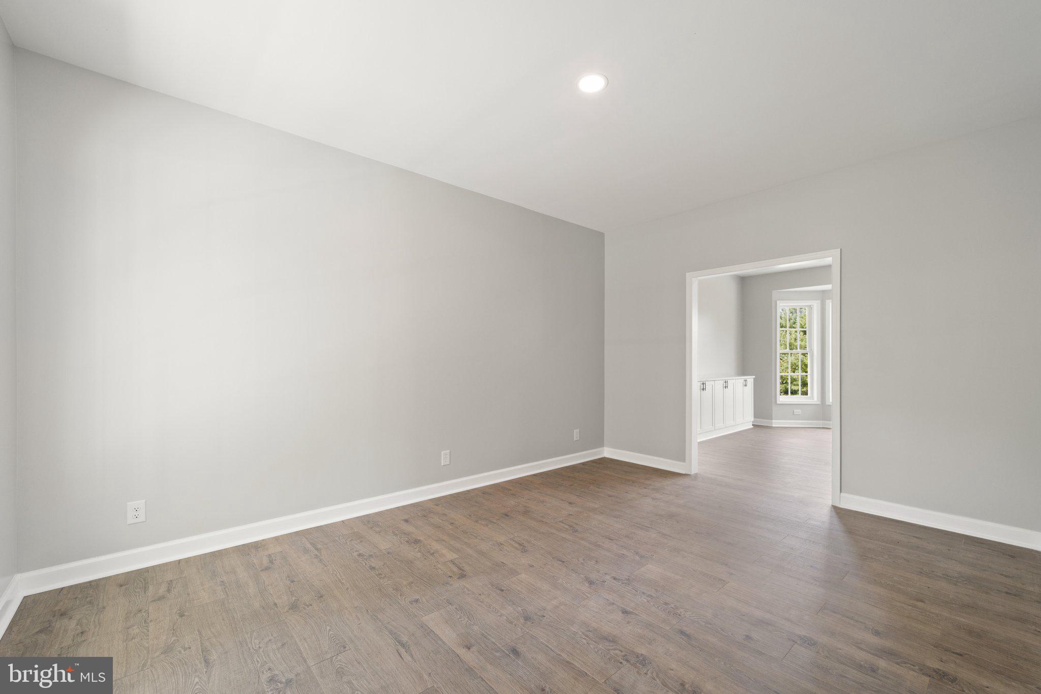 BARB MOUNTAIN ESTATES - Residential