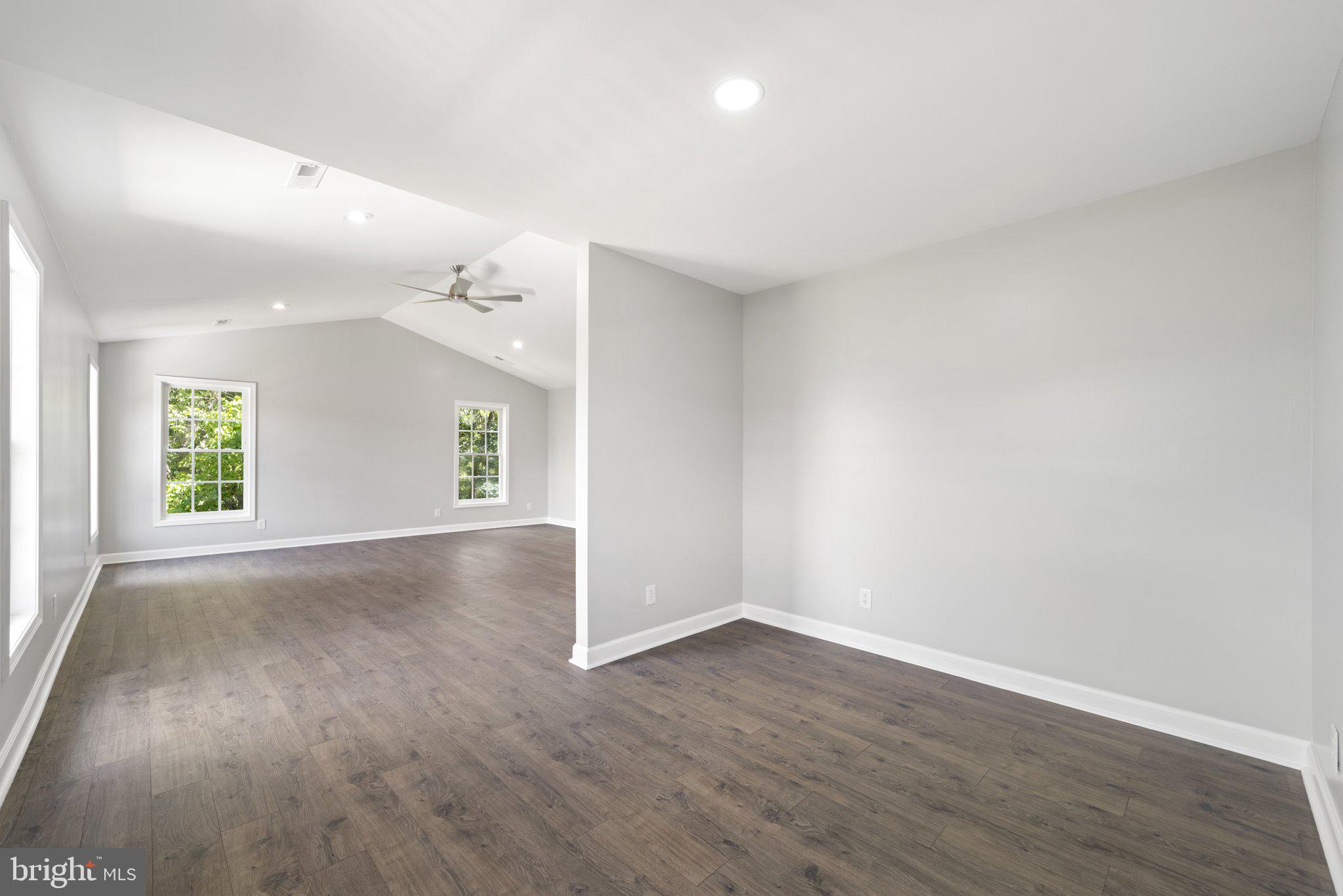 BARB MOUNTAIN ESTATES - Residential