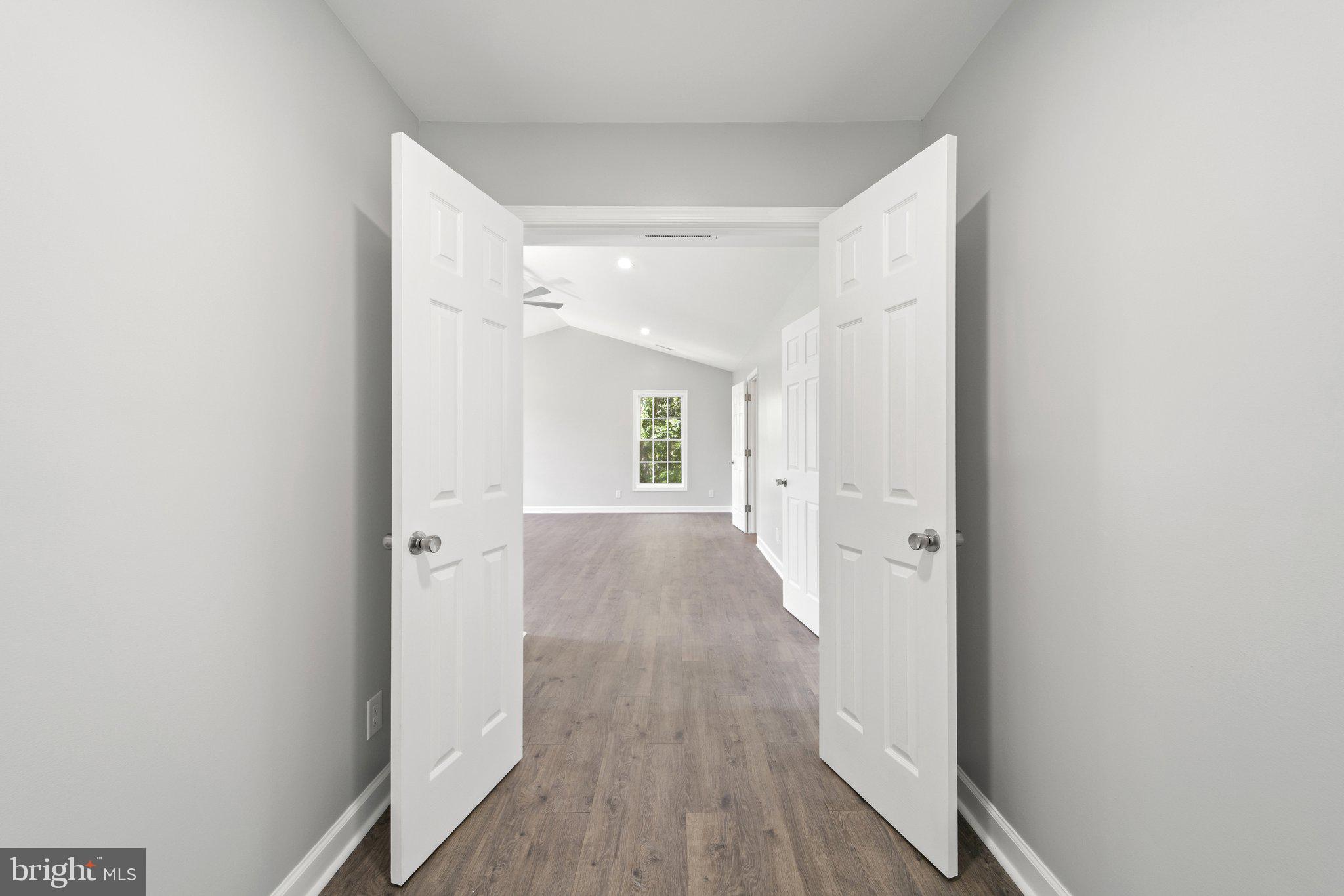 BARB MOUNTAIN ESTATES - Residential