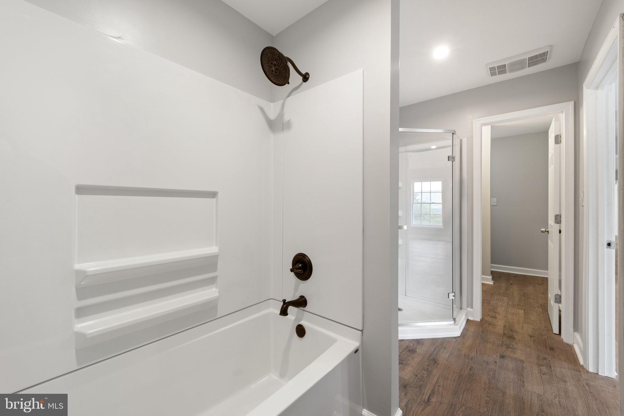 BARB MOUNTAIN ESTATES - Residential