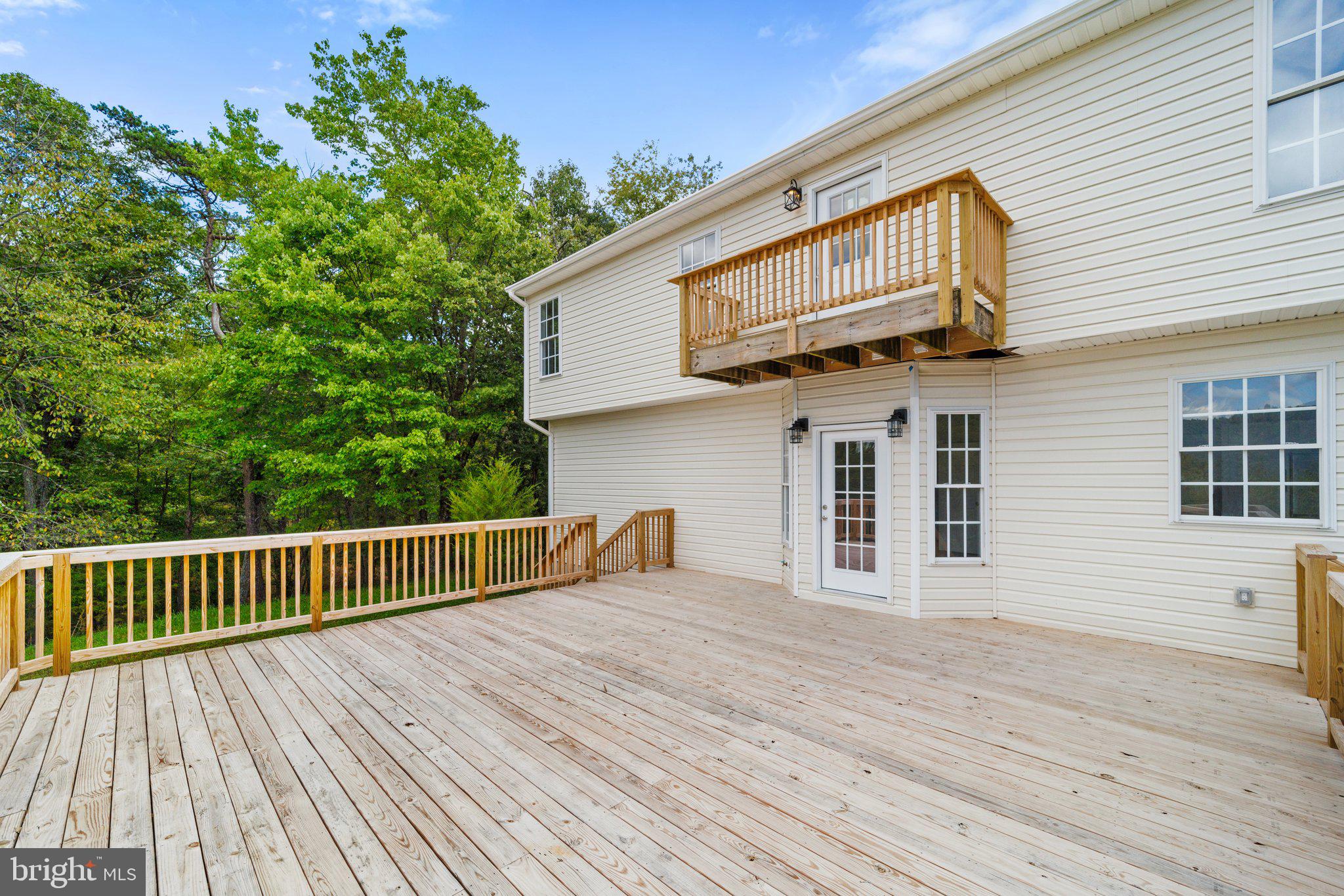 BARB MOUNTAIN ESTATES - Residential