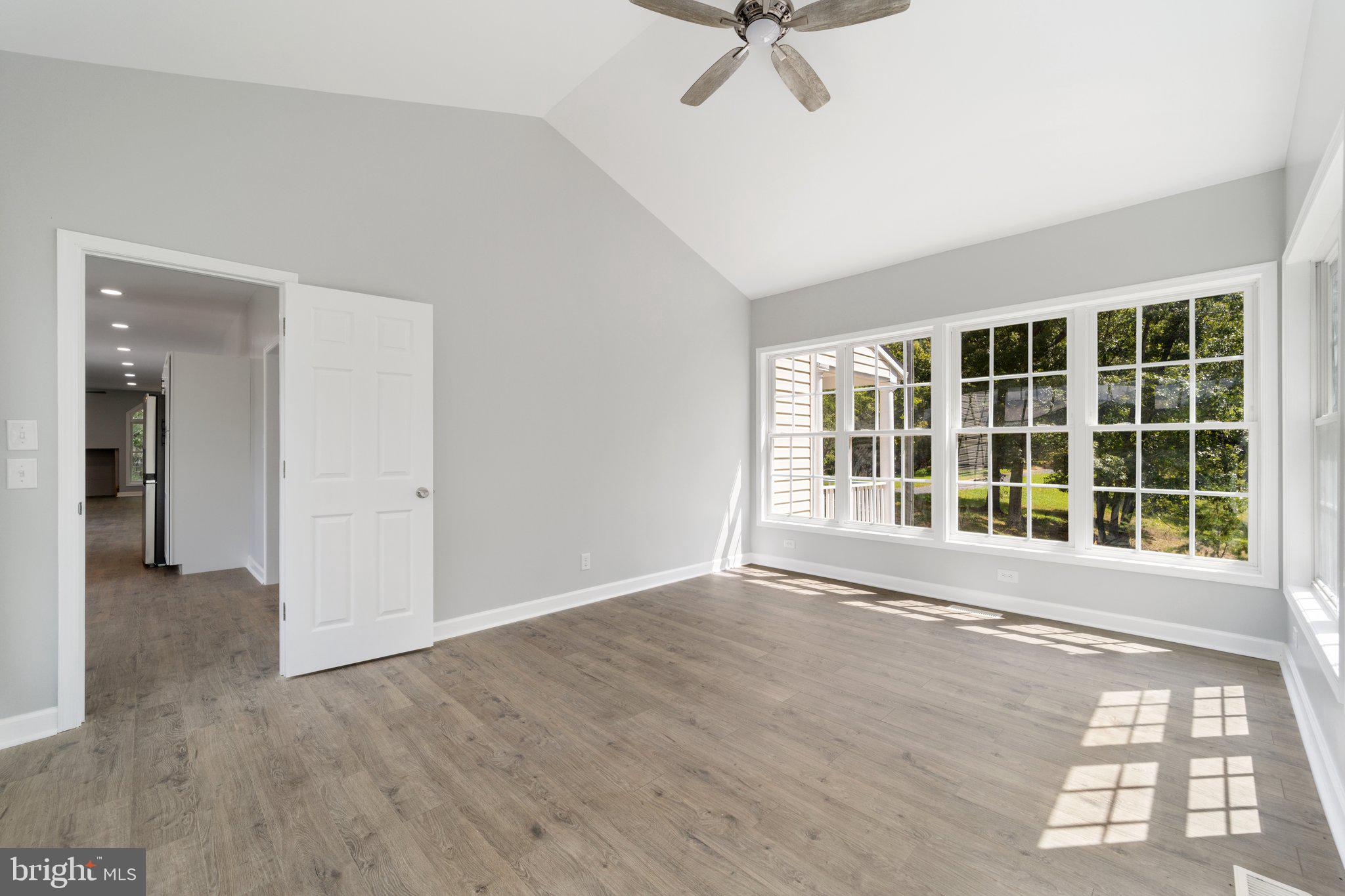 BARB MOUNTAIN ESTATES - Residential