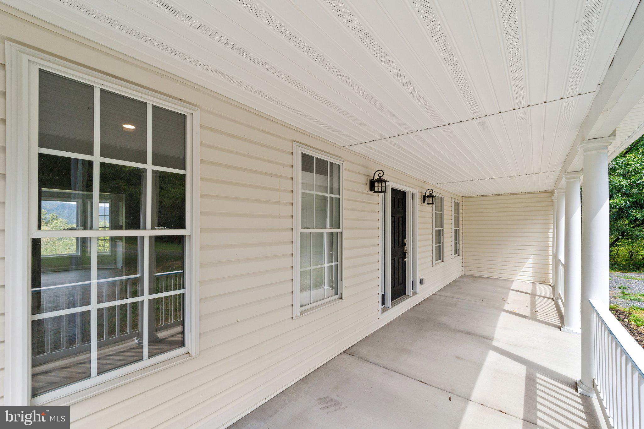 BARB MOUNTAIN ESTATES - Residential