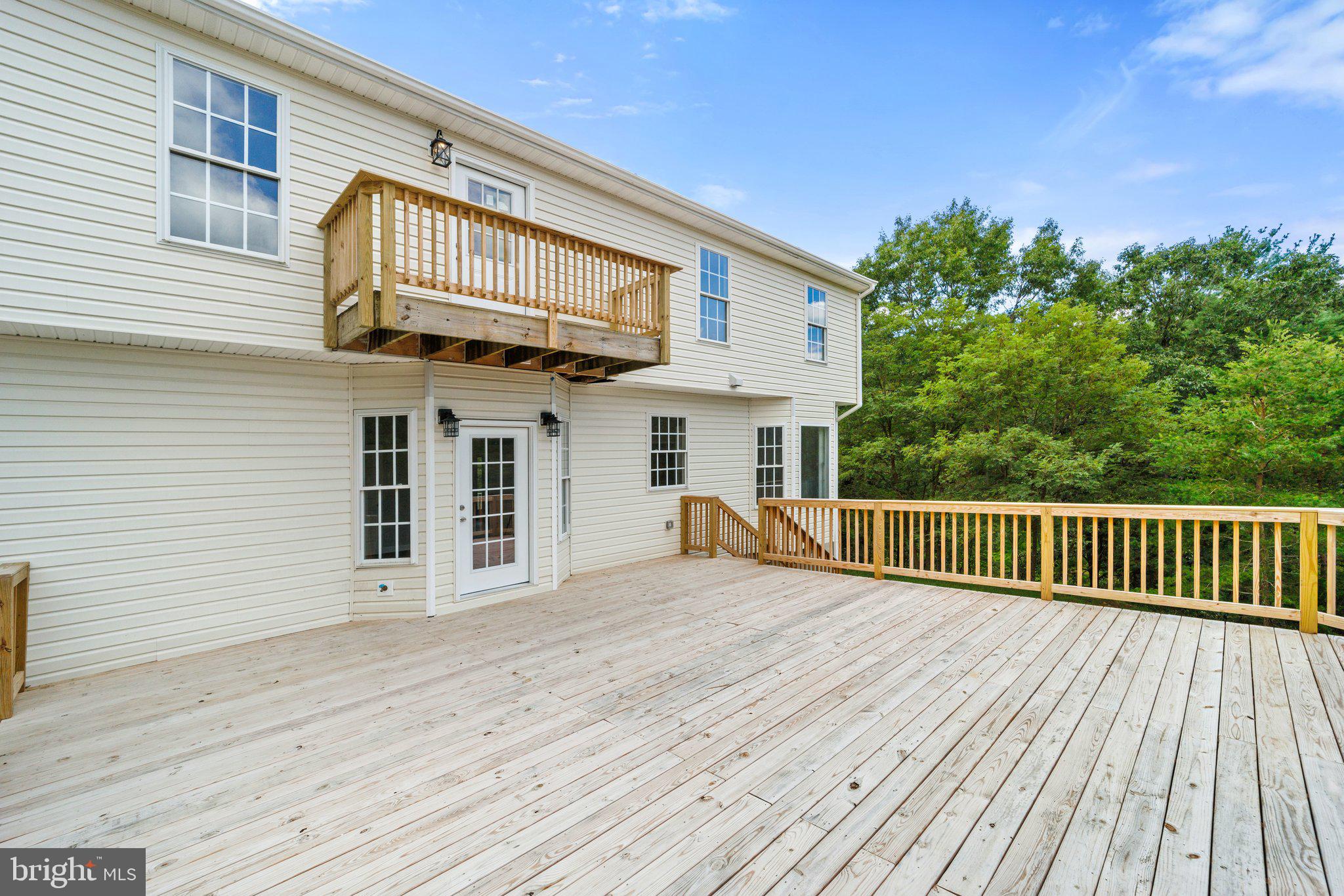 BARB MOUNTAIN ESTATES - Residential