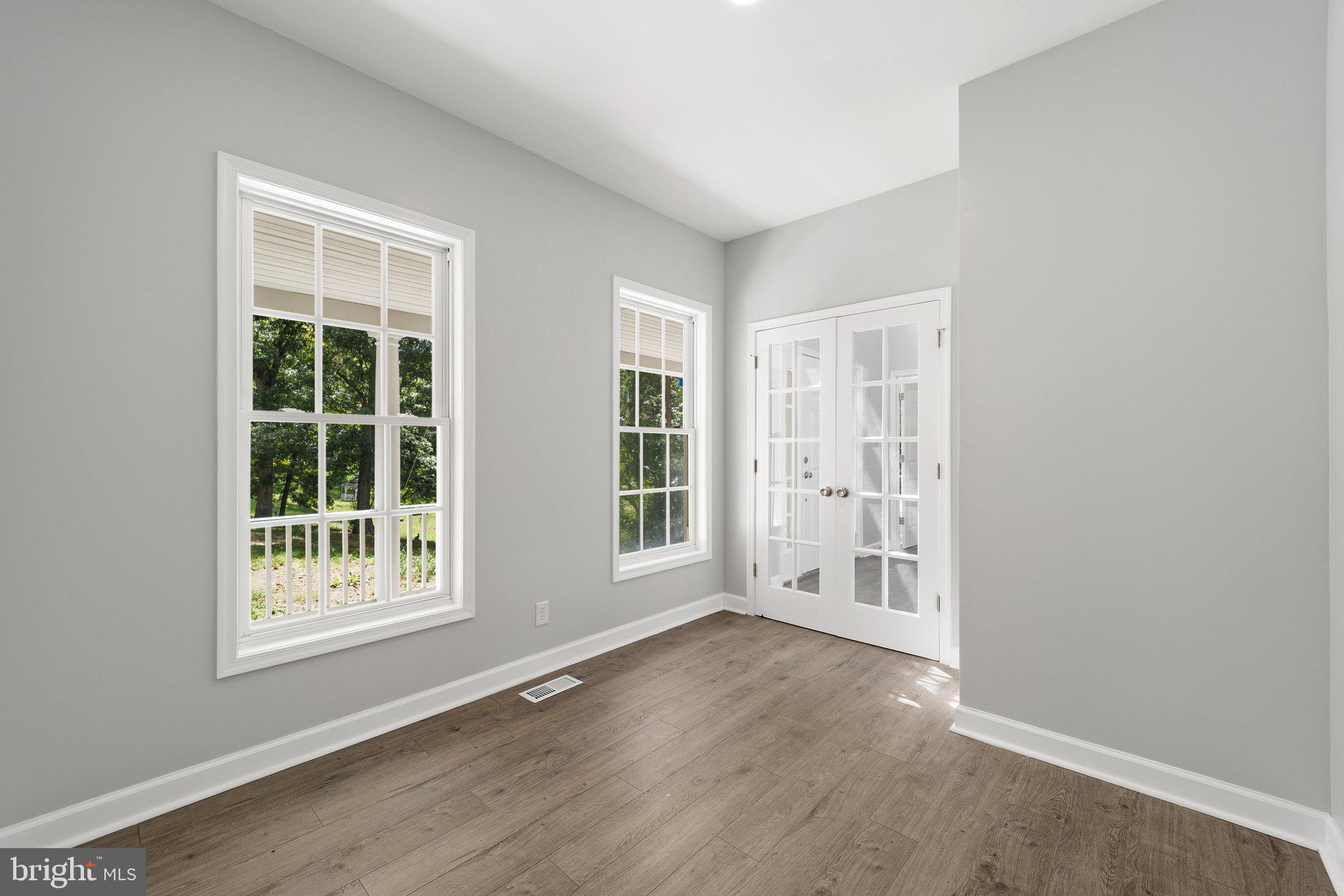 BARB MOUNTAIN ESTATES - Residential