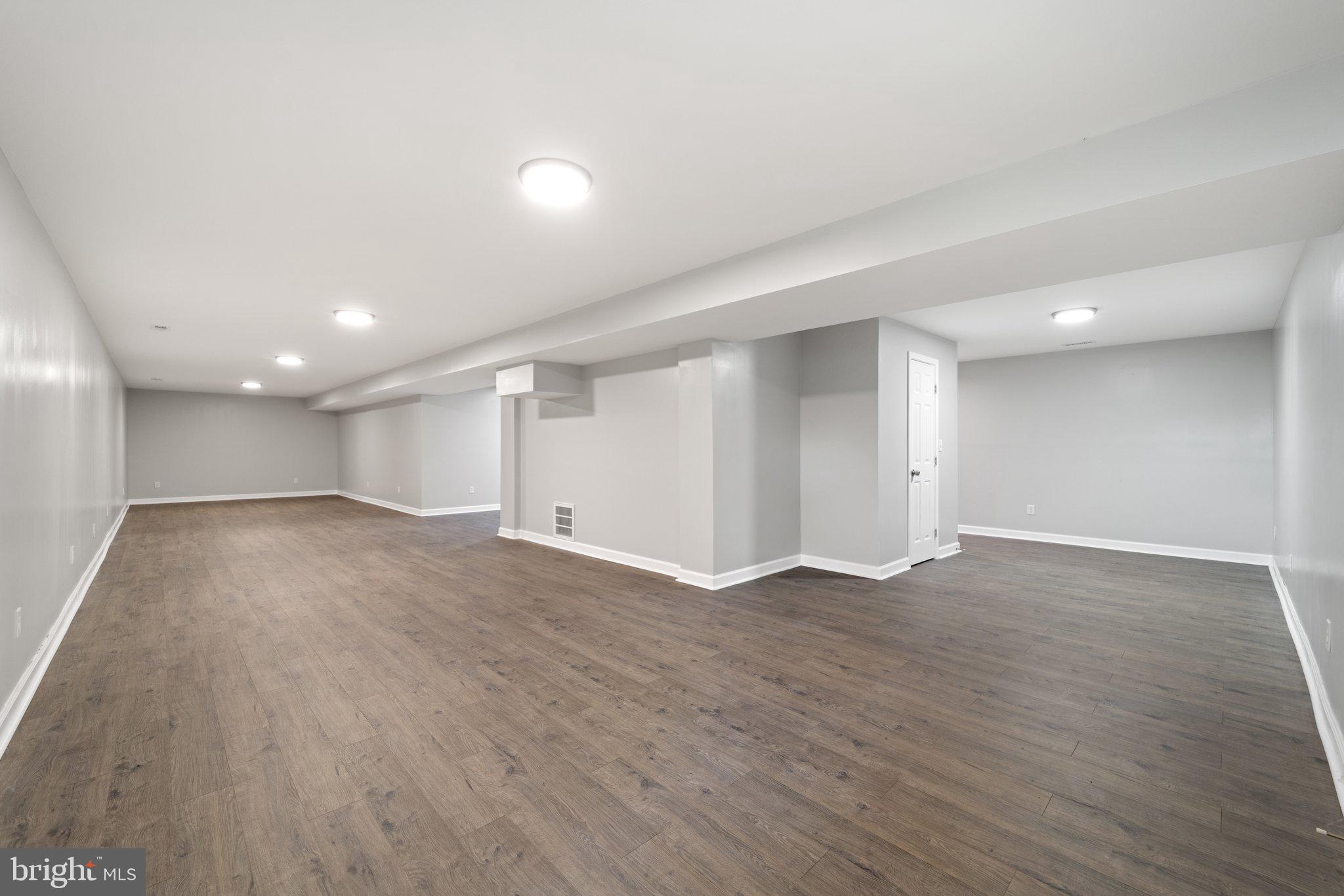 BARB MOUNTAIN ESTATES - Residential