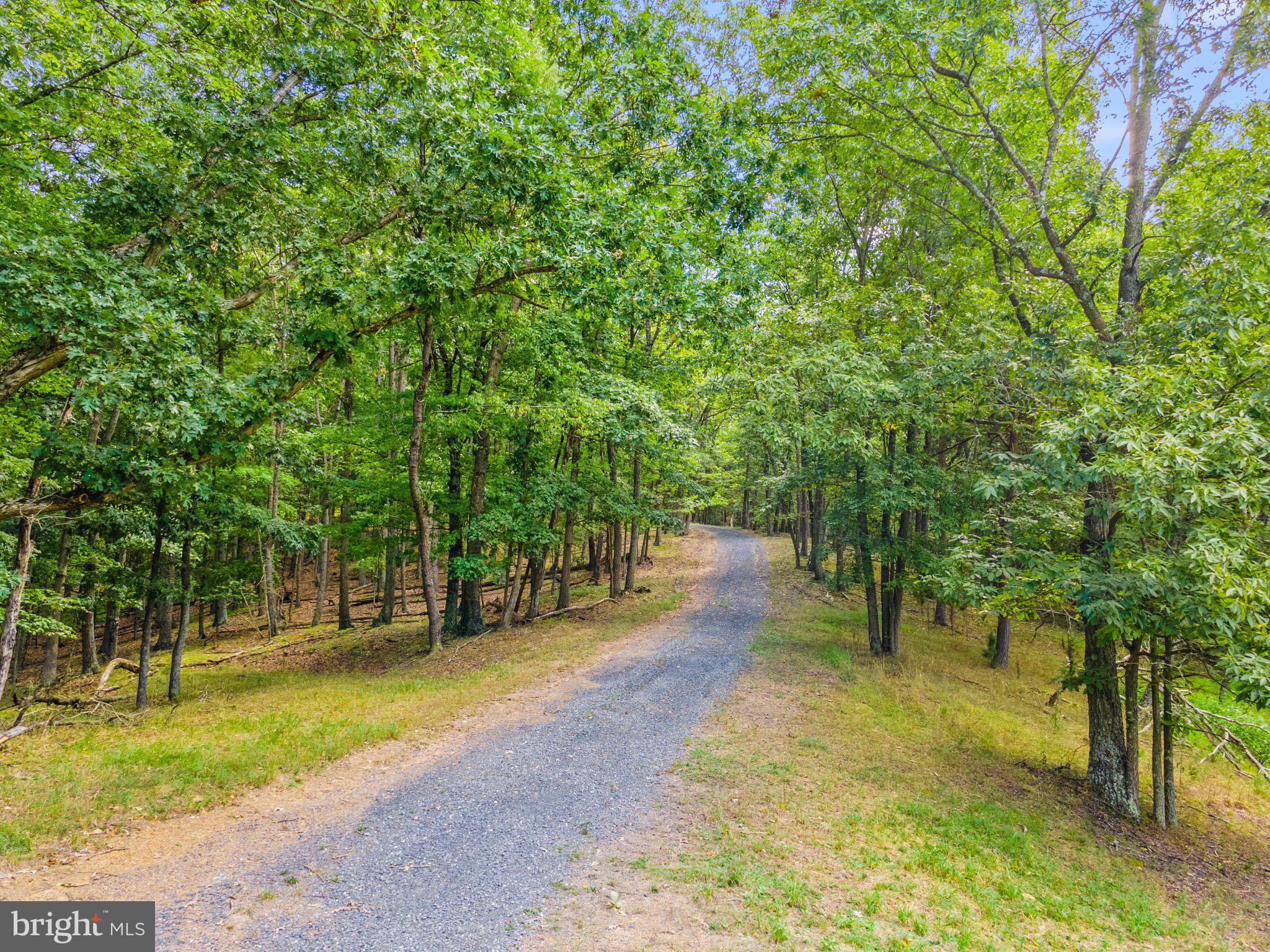 BARB MOUNTAIN ESTATES - Residential