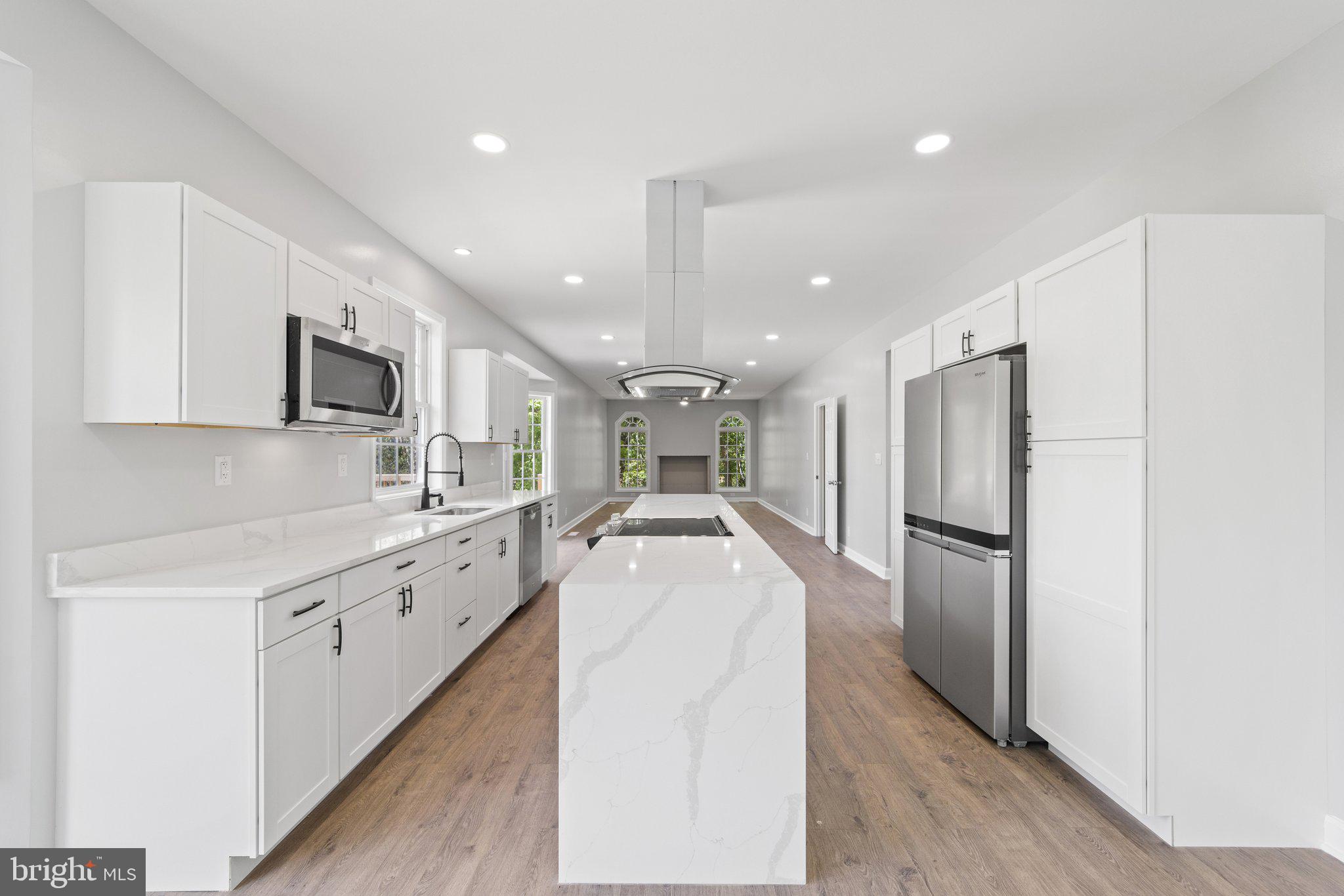 BARB MOUNTAIN ESTATES - Residential