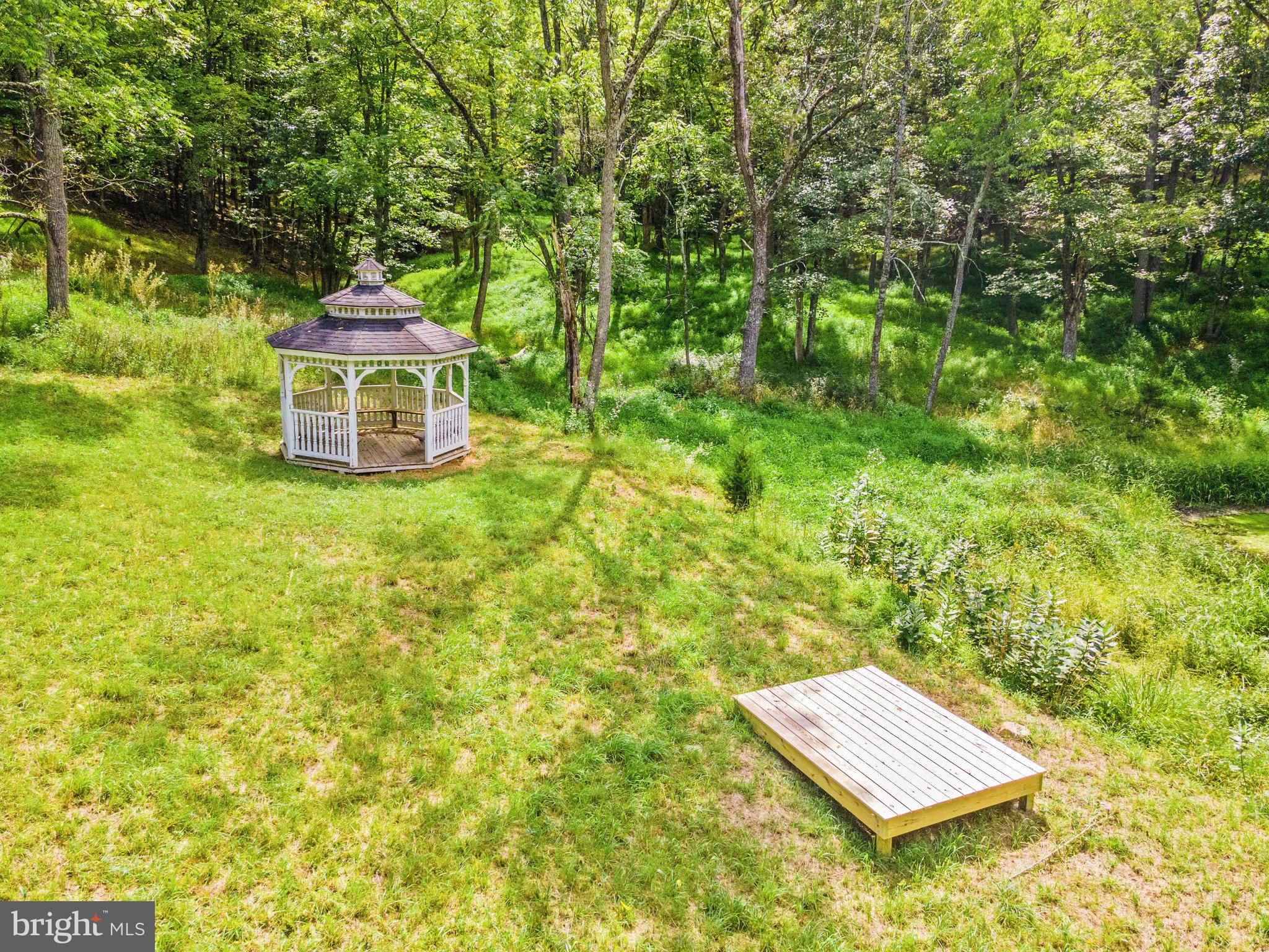 BARB MOUNTAIN ESTATES - Residential