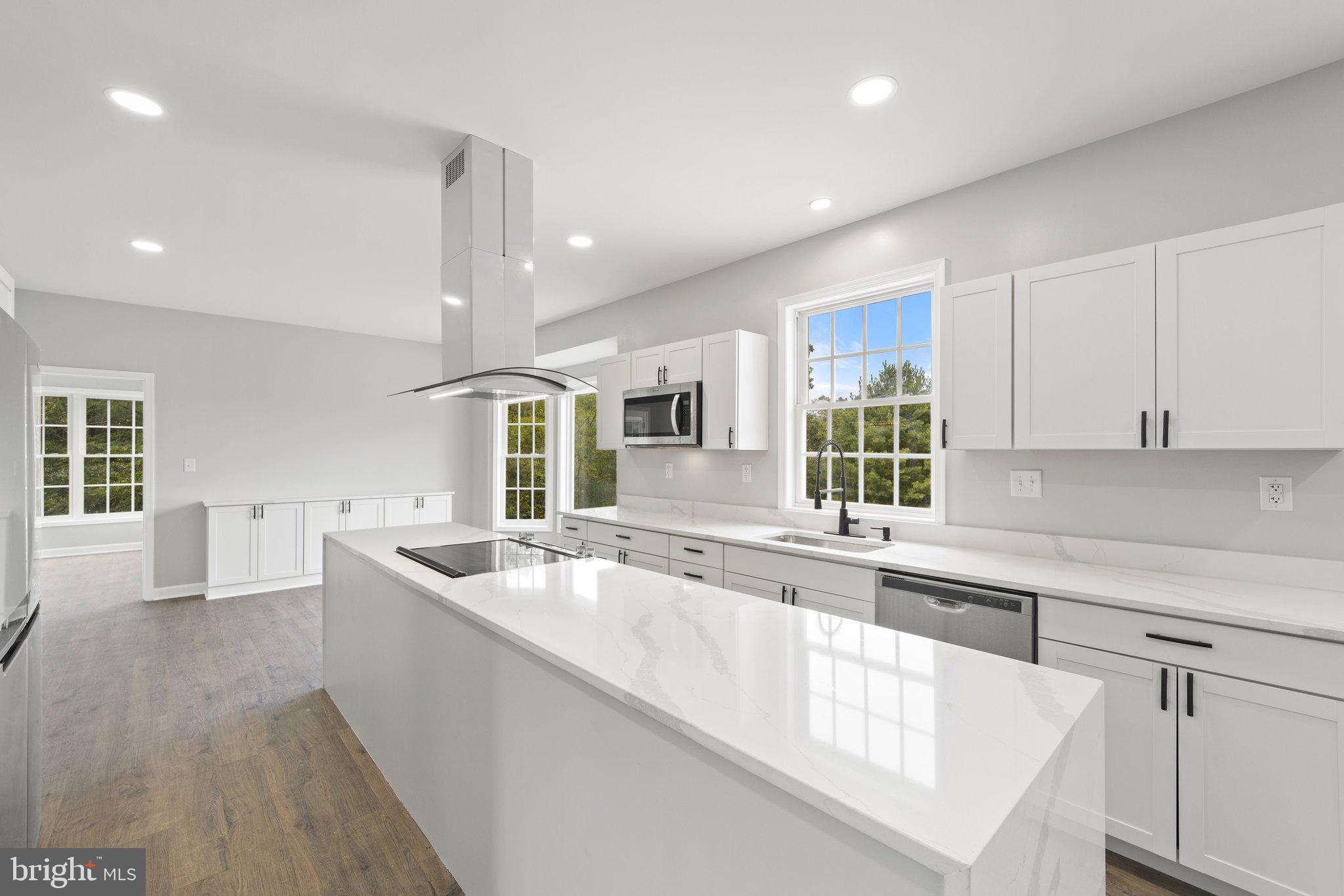 BARB MOUNTAIN ESTATES - Residential