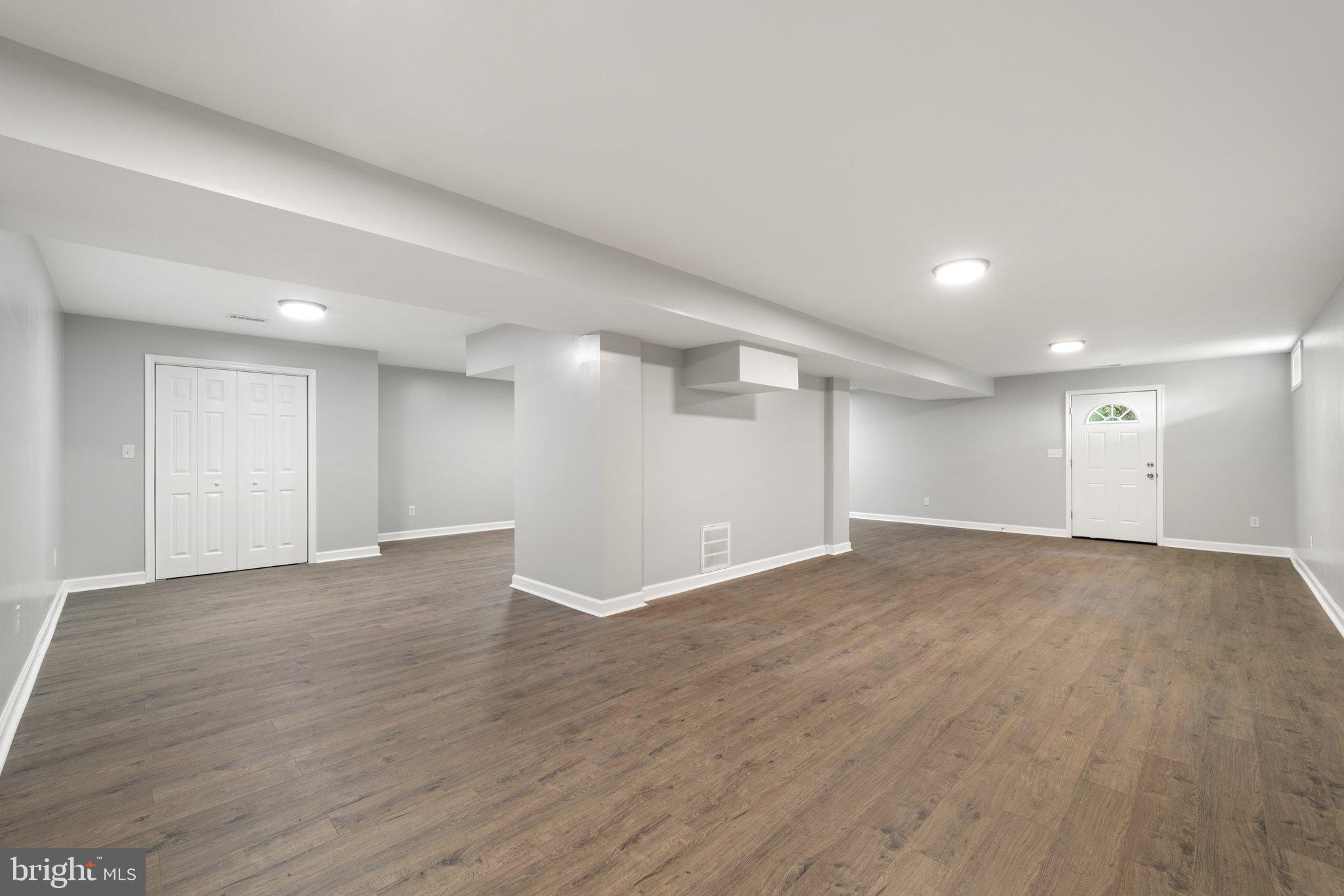 BARB MOUNTAIN ESTATES - Residential