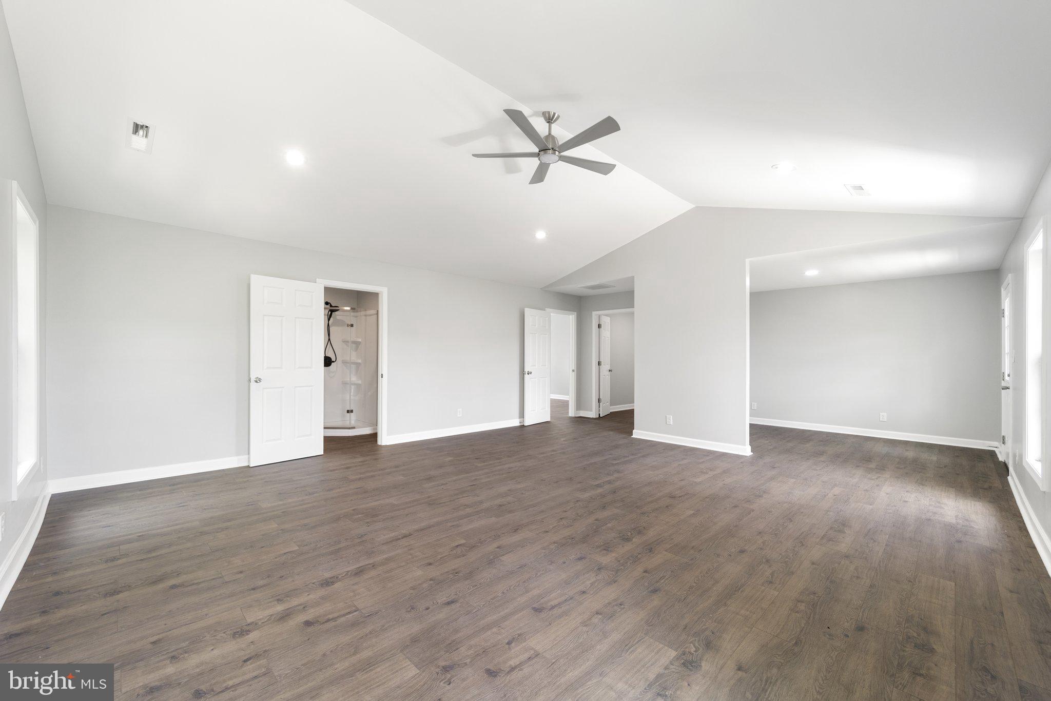 BARB MOUNTAIN ESTATES - Residential