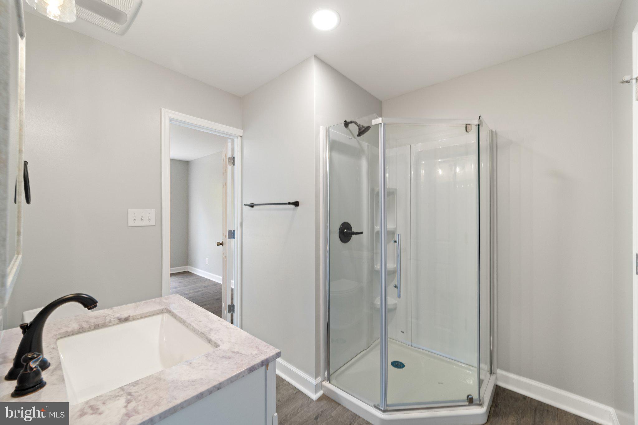 BARB MOUNTAIN ESTATES - Residential