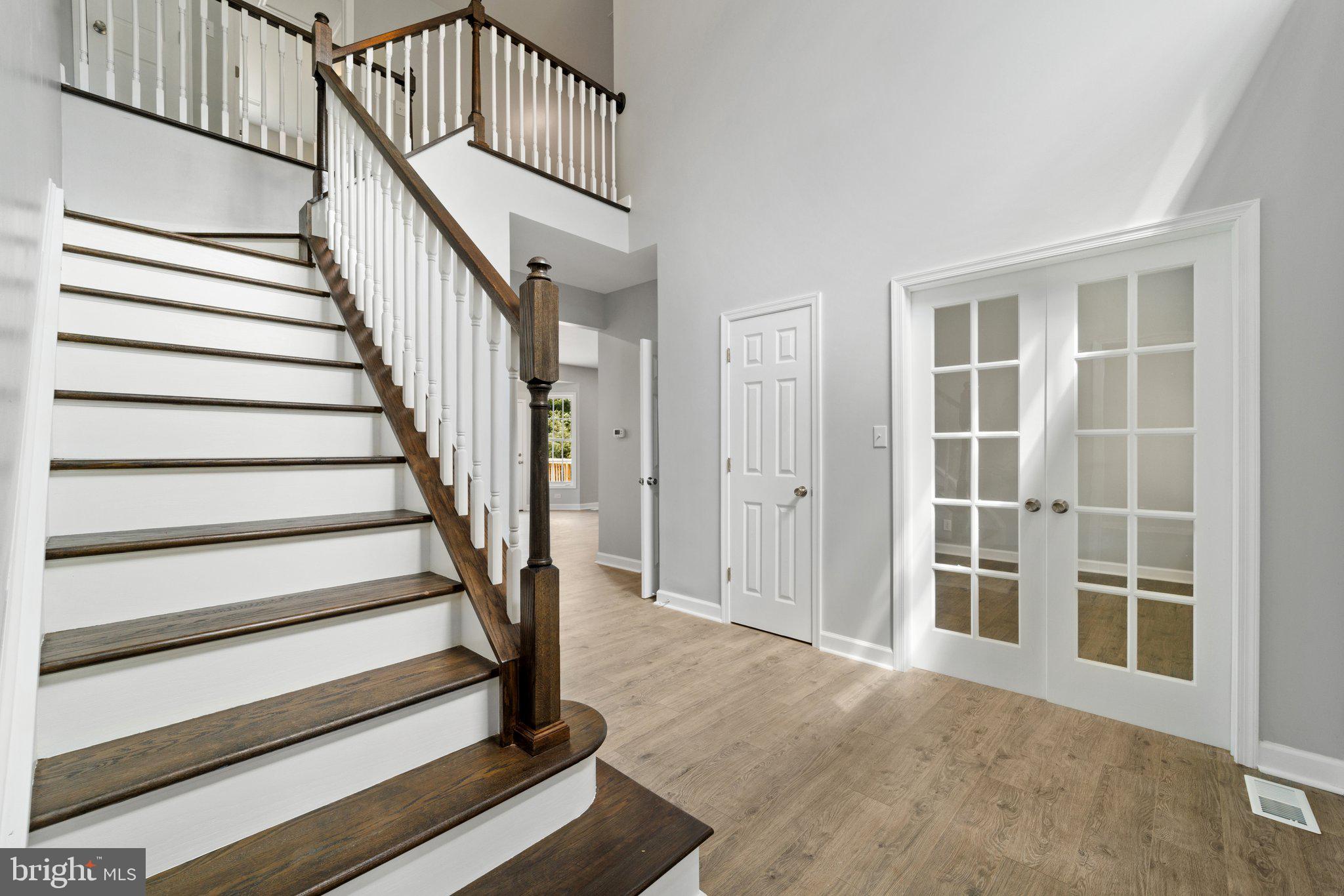 BARB MOUNTAIN ESTATES - Residential