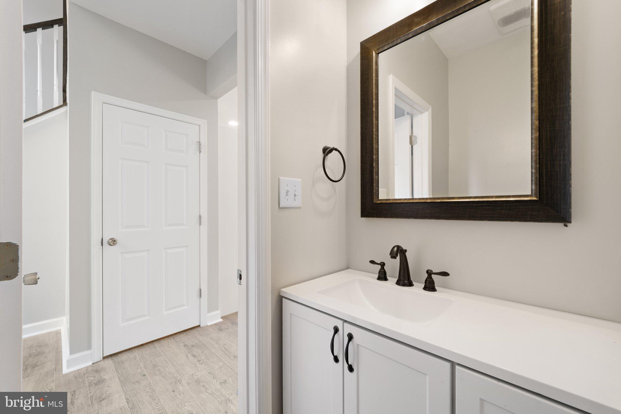 BARB MOUNTAIN ESTATES - Residential