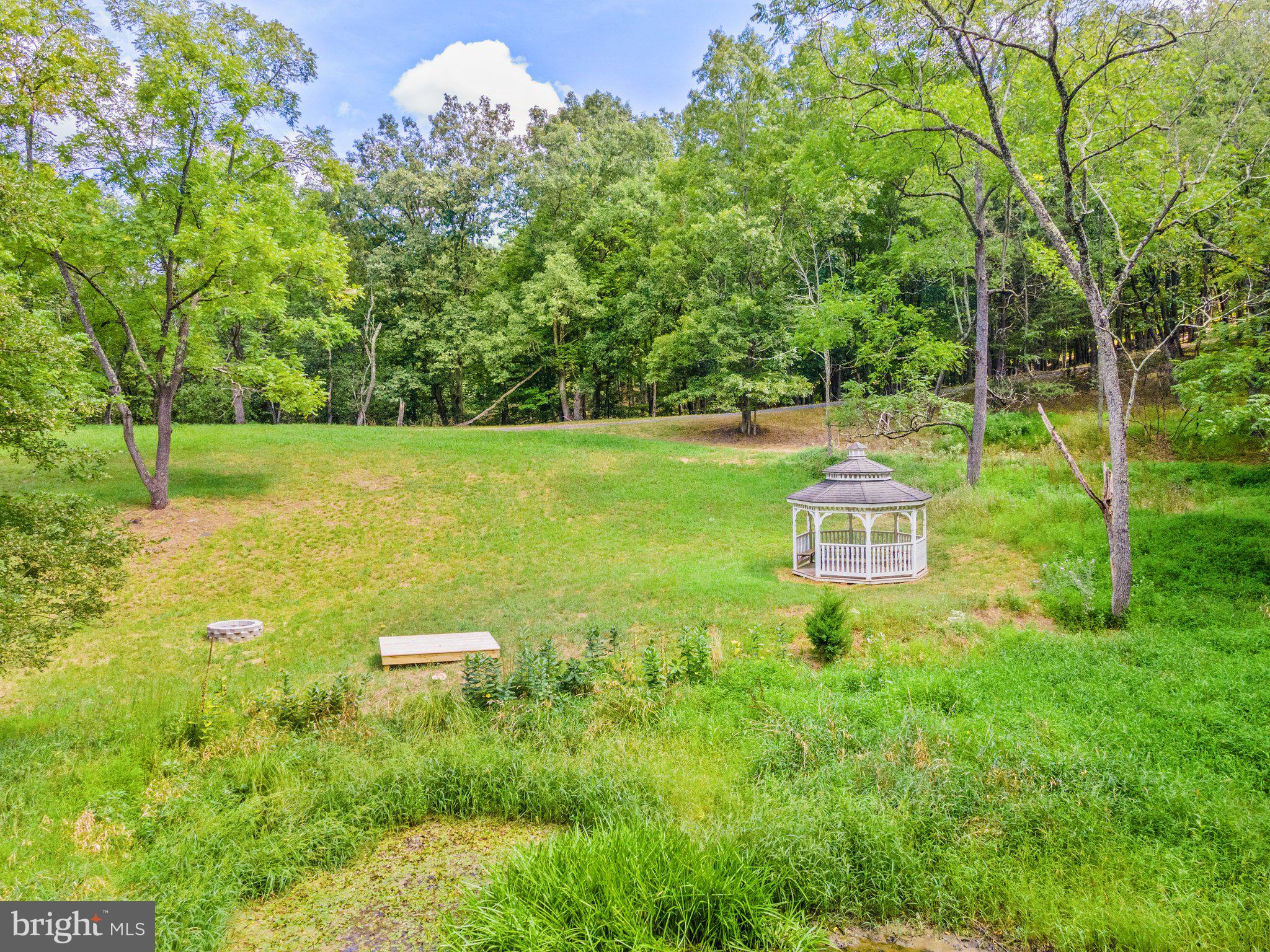 BARB MOUNTAIN ESTATES - Residential