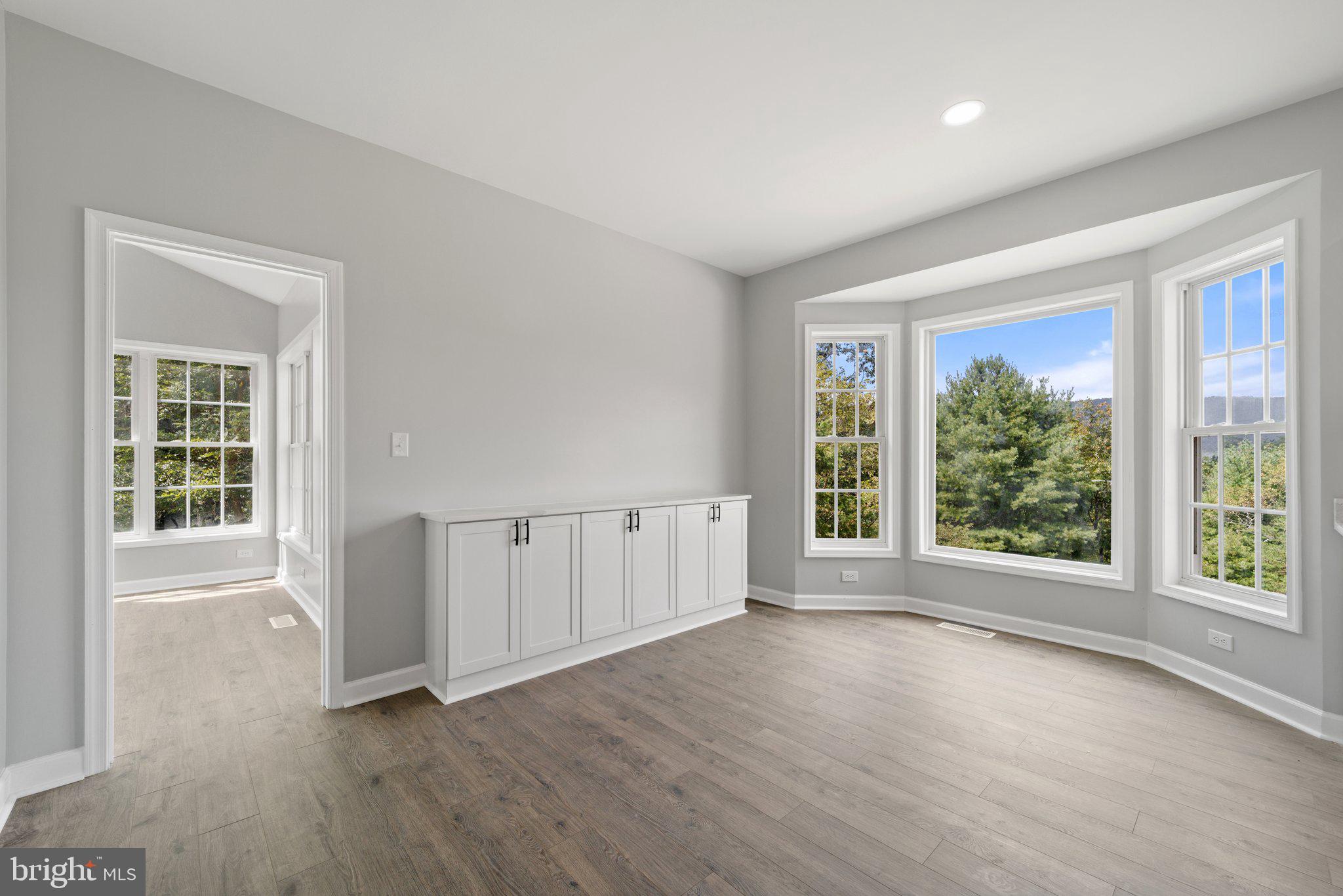 BARB MOUNTAIN ESTATES - Residential