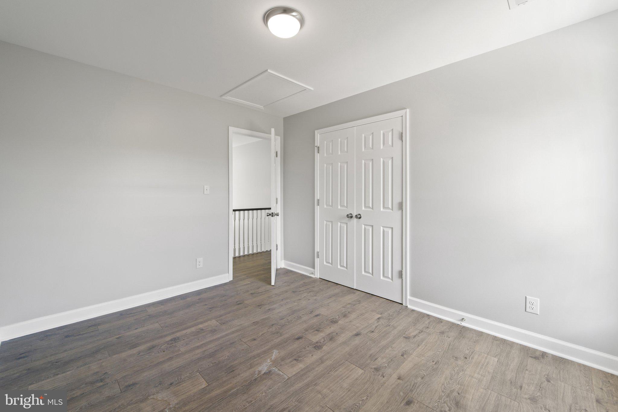 BARB MOUNTAIN ESTATES - Residential