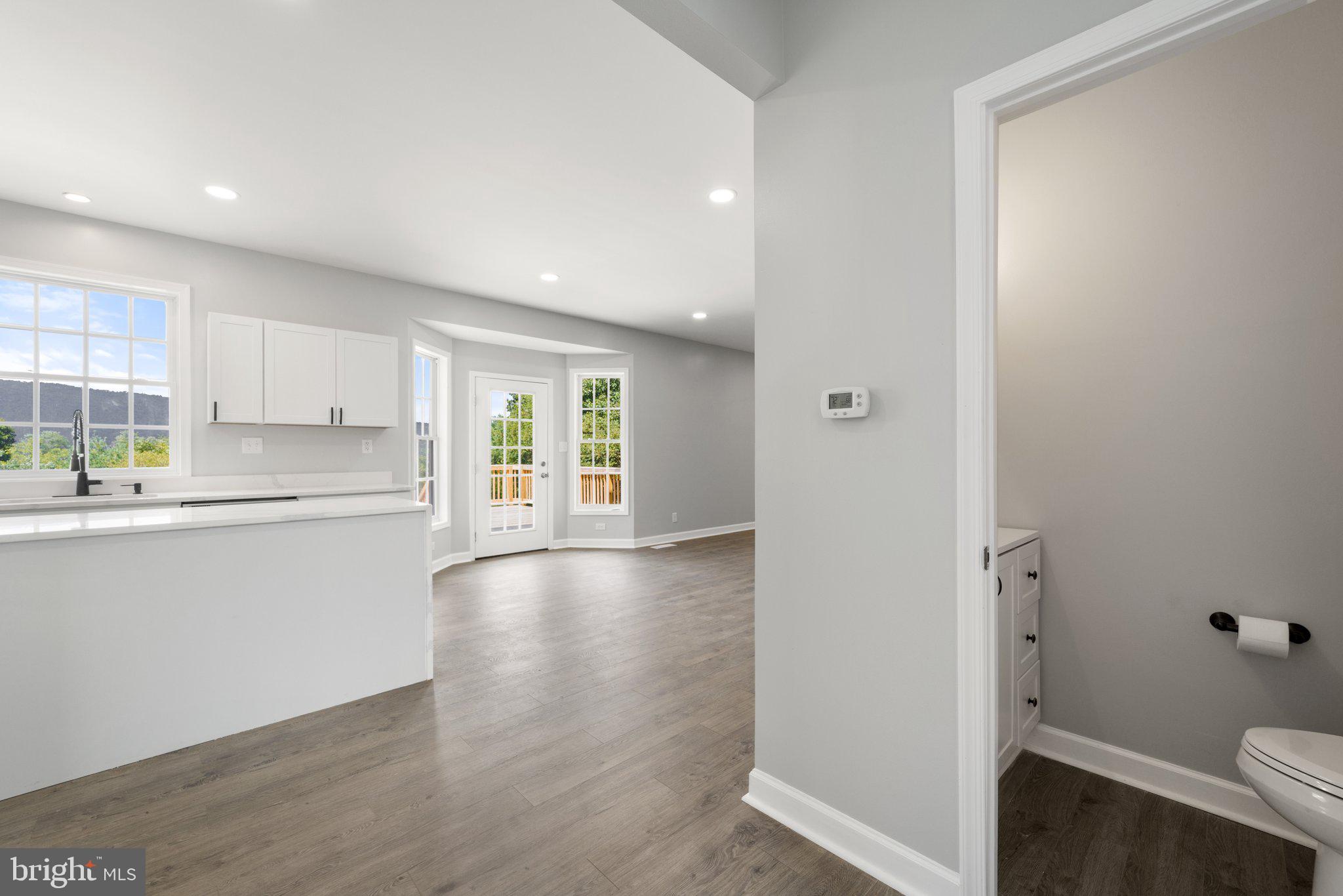 BARB MOUNTAIN ESTATES - Residential