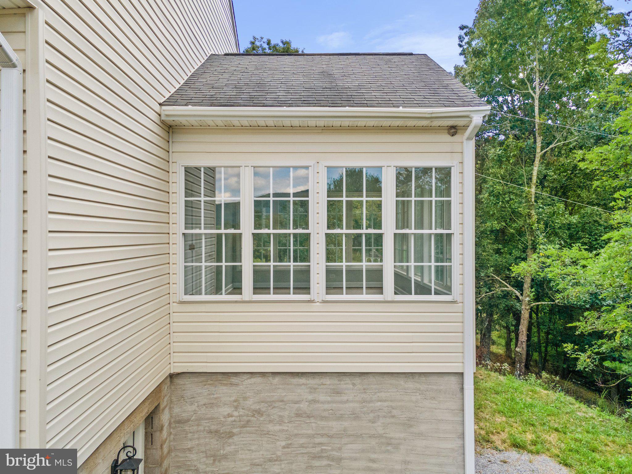 BARB MOUNTAIN ESTATES - Residential