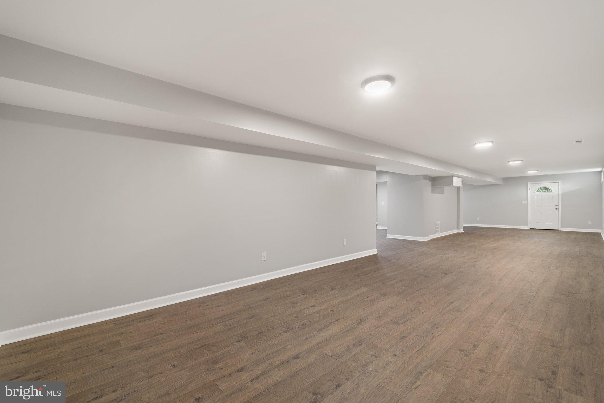 BARB MOUNTAIN ESTATES - Residential