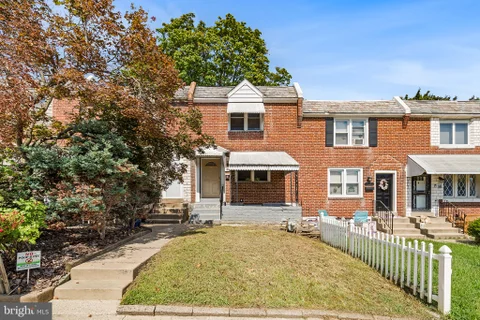 37 Concord Road, Darby, PA 19023 - #: PADE2123000