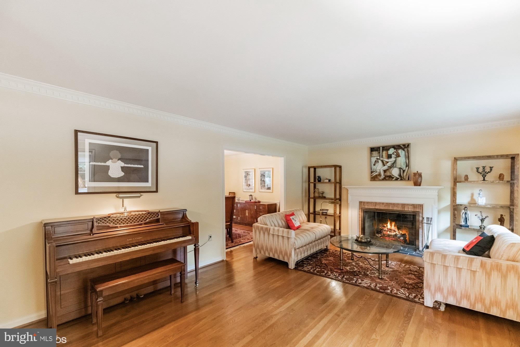 LUXMANOR - Residential