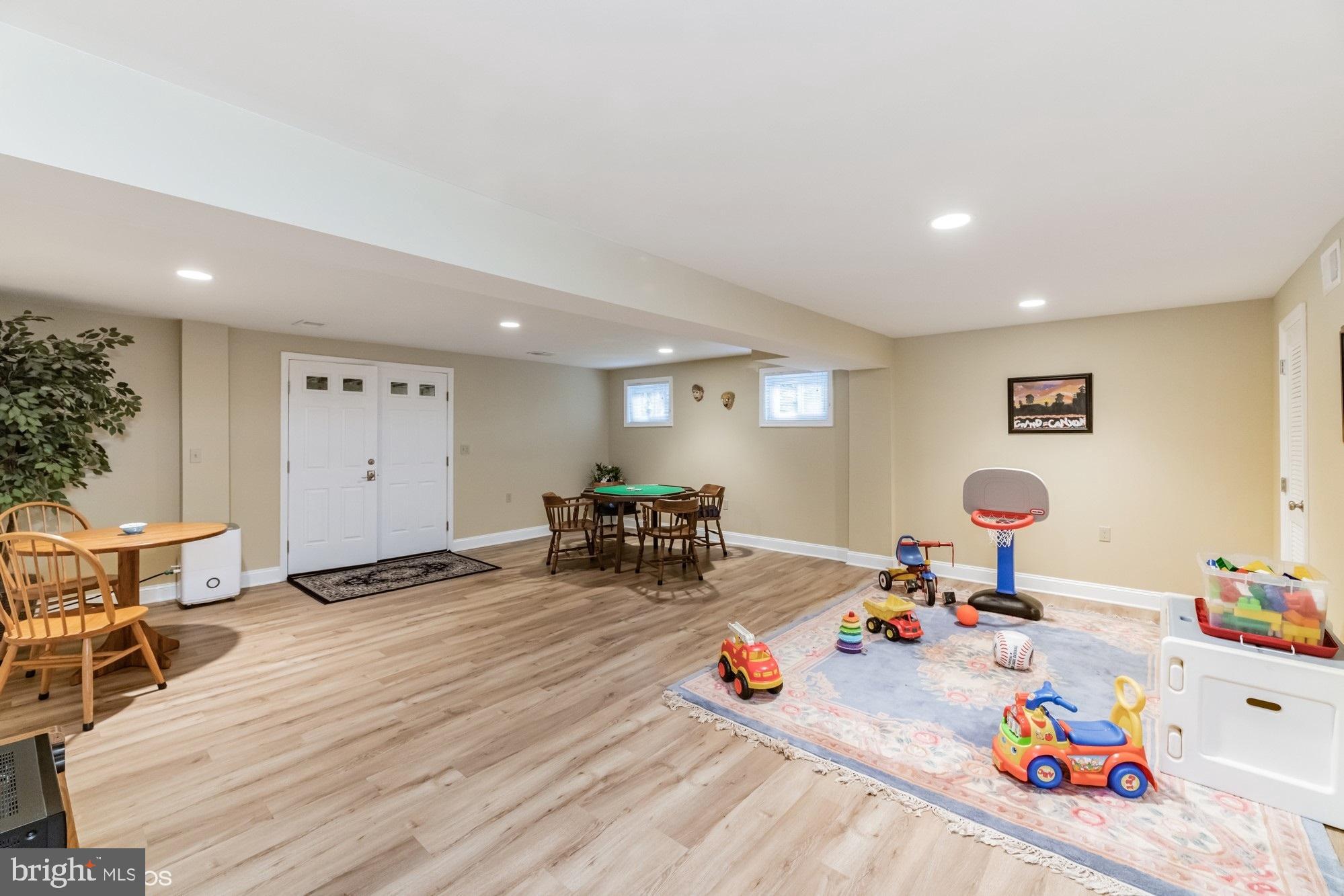 LUXMANOR - Residential