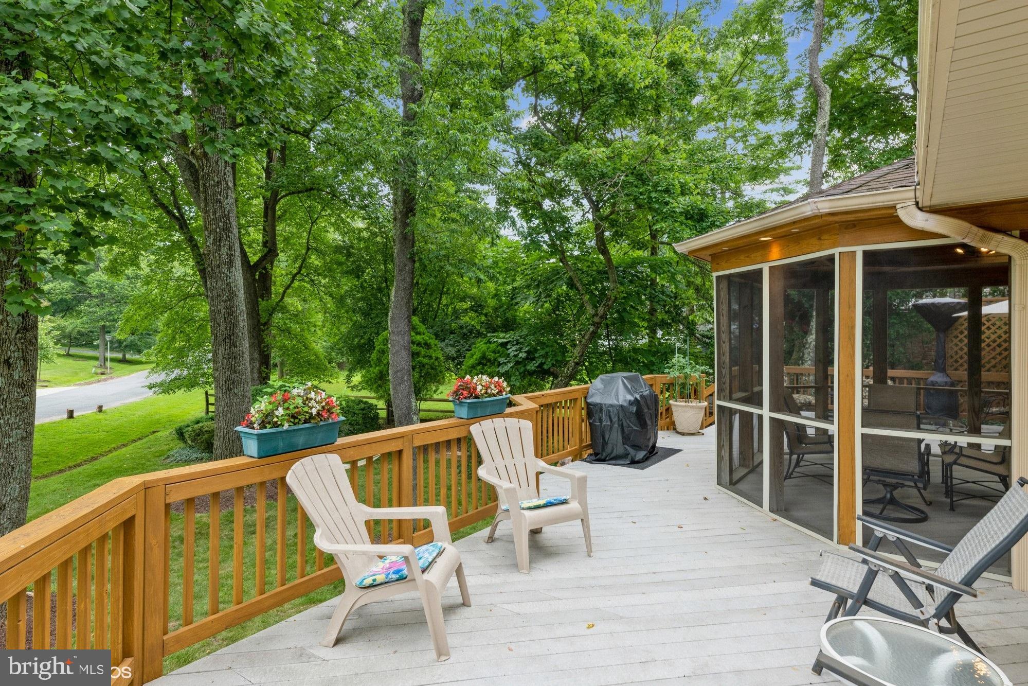 LUXMANOR - Residential