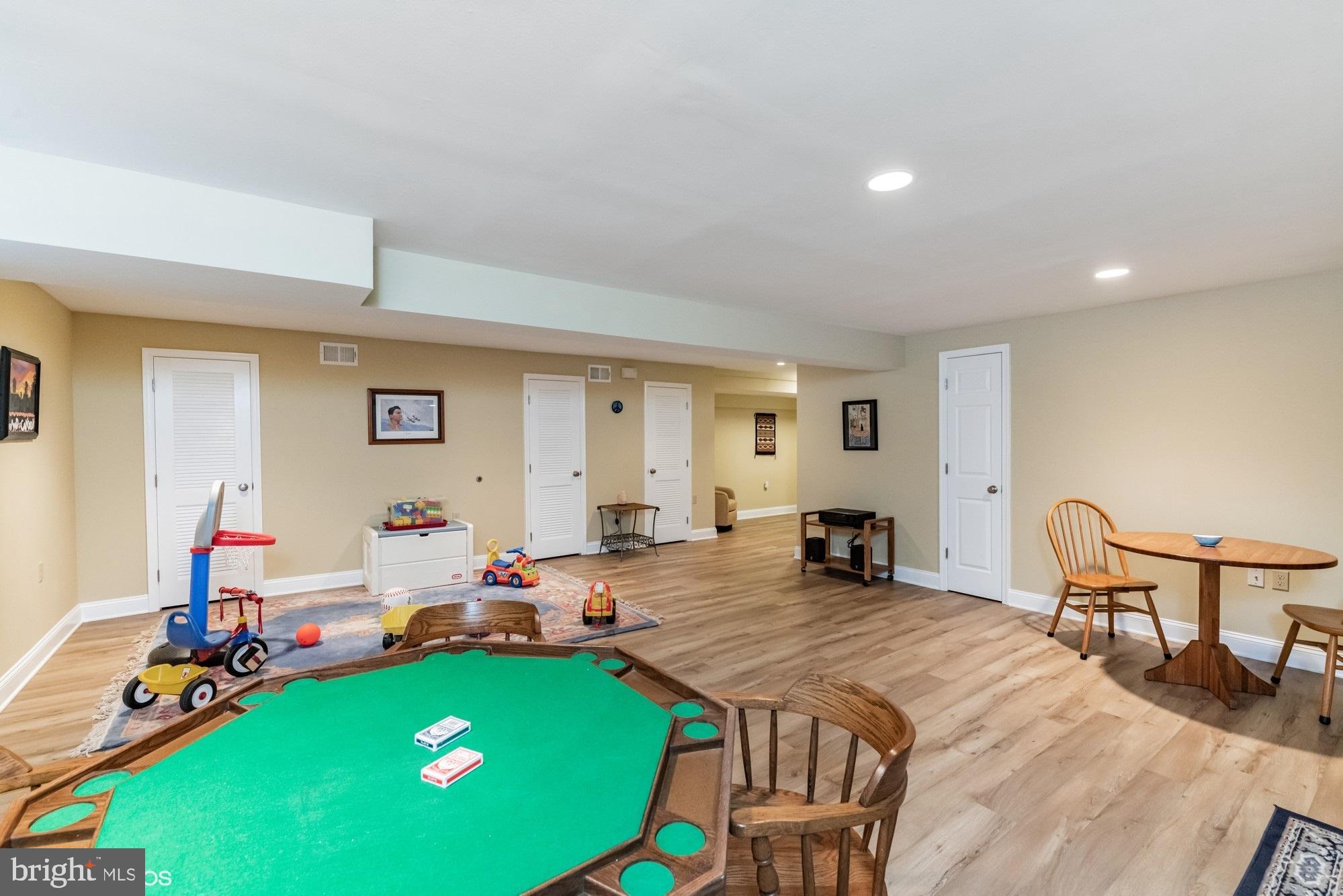 LUXMANOR - Residential