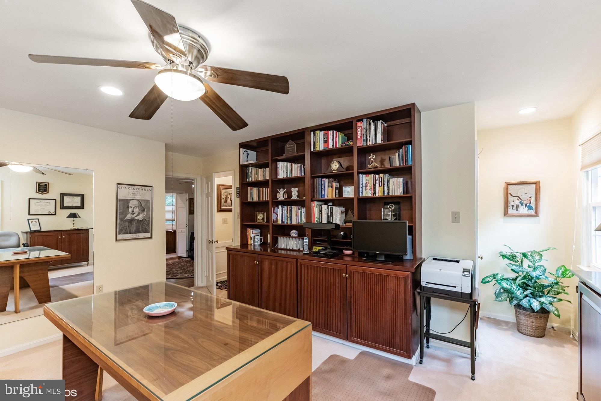 LUXMANOR - Residential