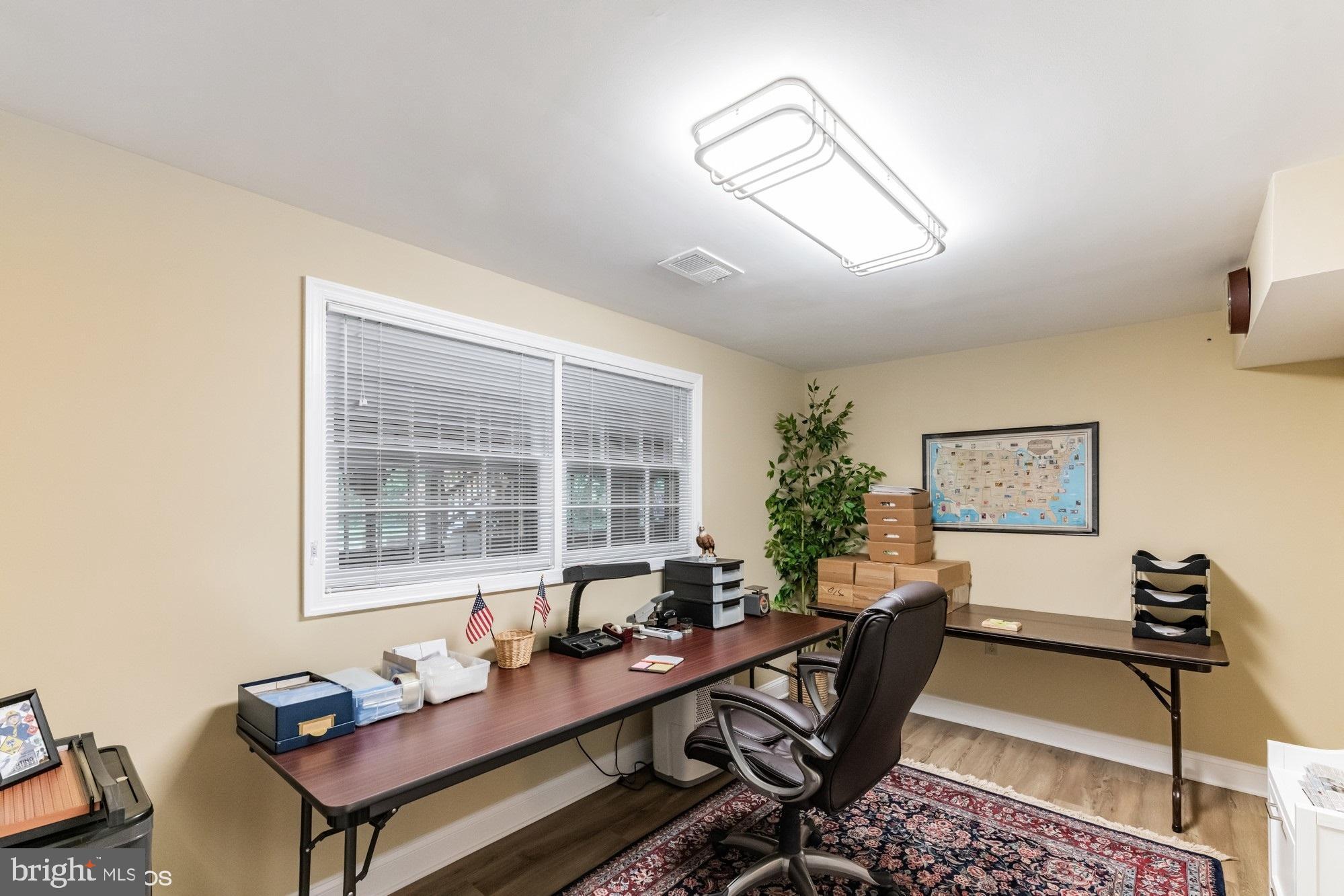 LUXMANOR - Residential