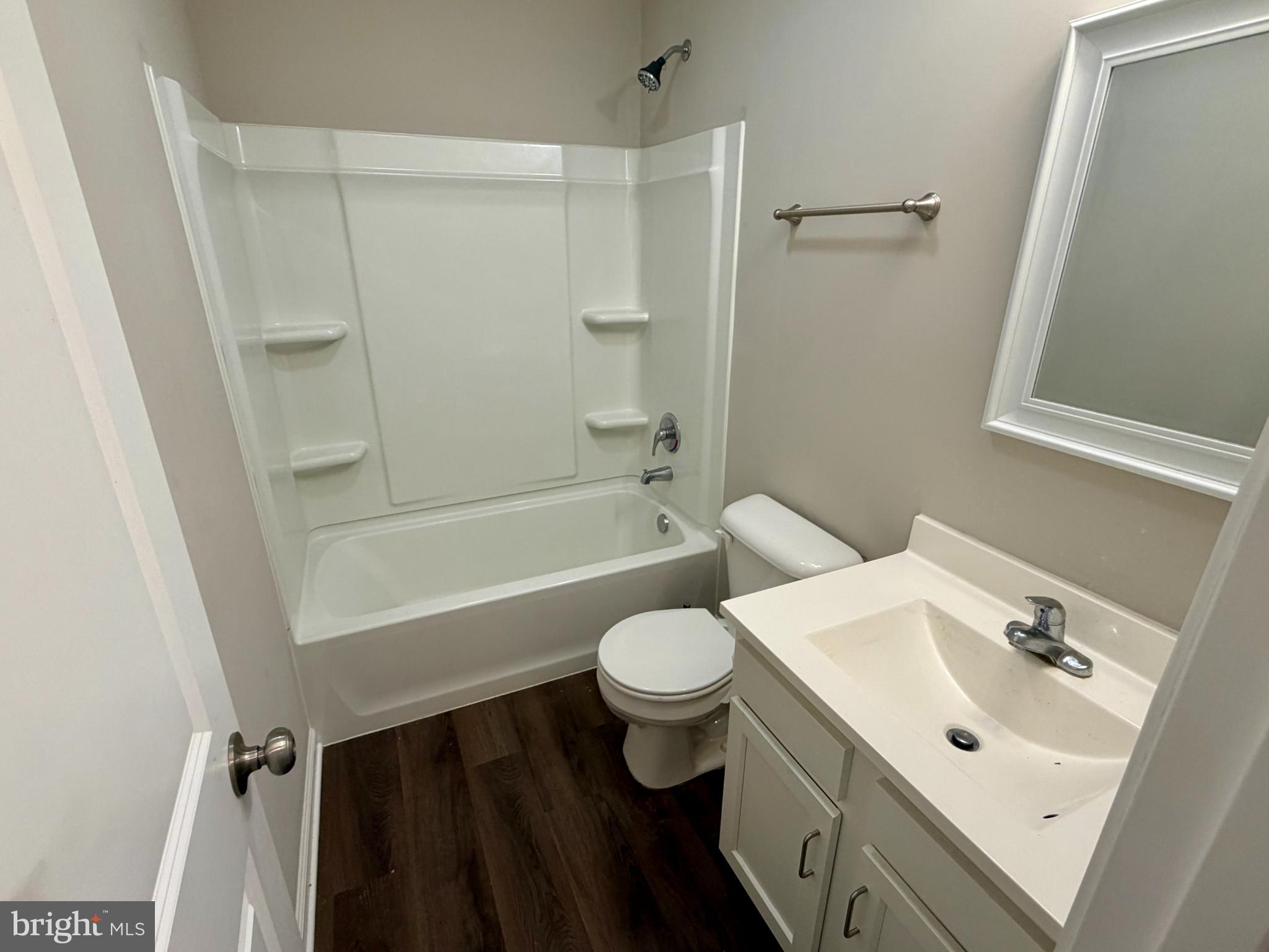 NADENBOUSCH PINES - Residential