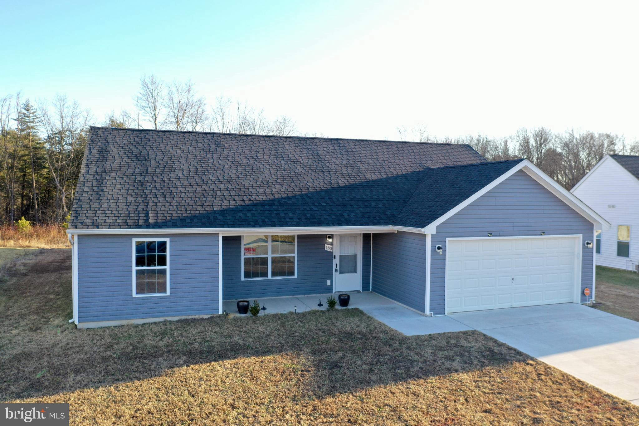 NADENBOUSCH PINES - Residential