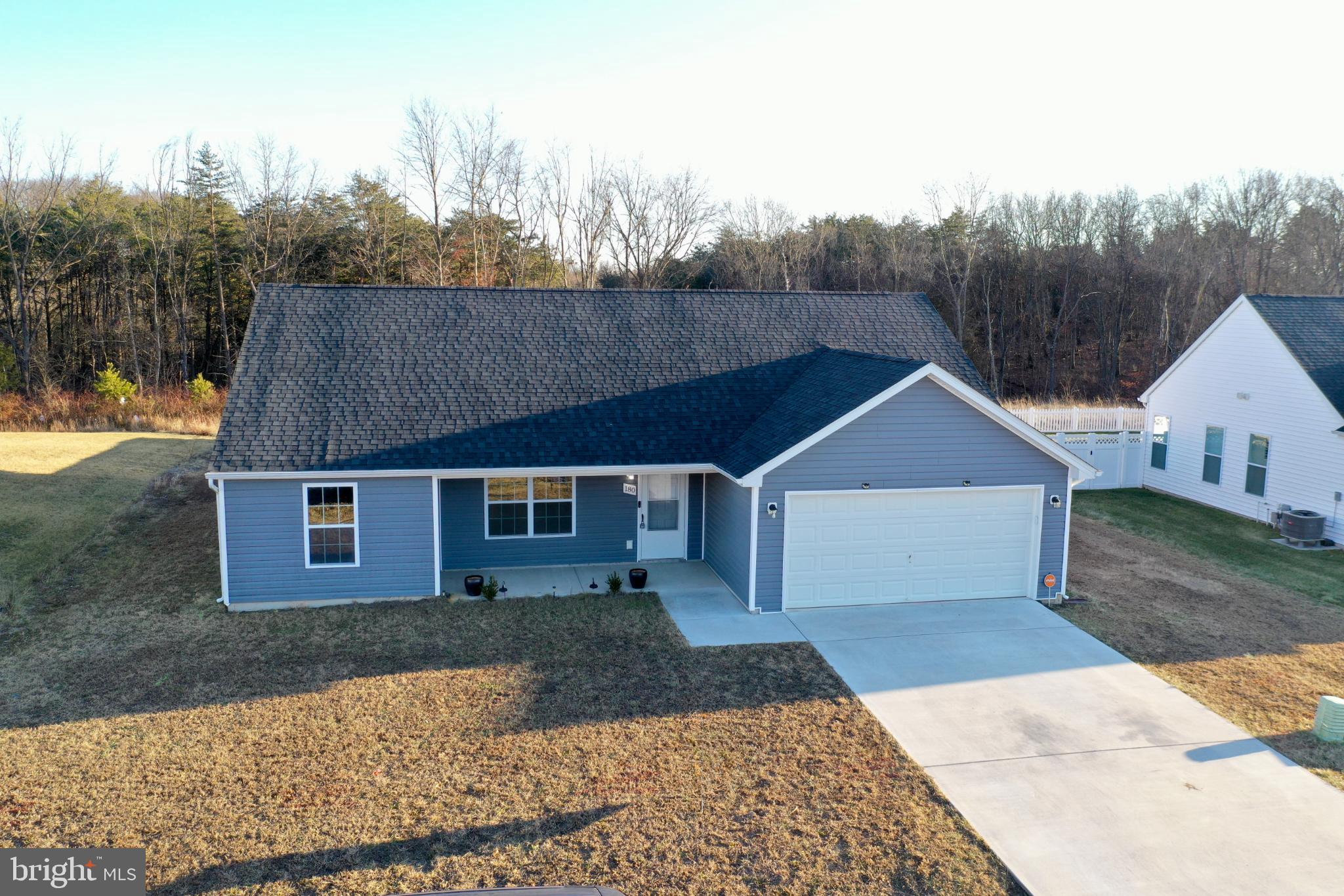 NADENBOUSCH PINES - Residential