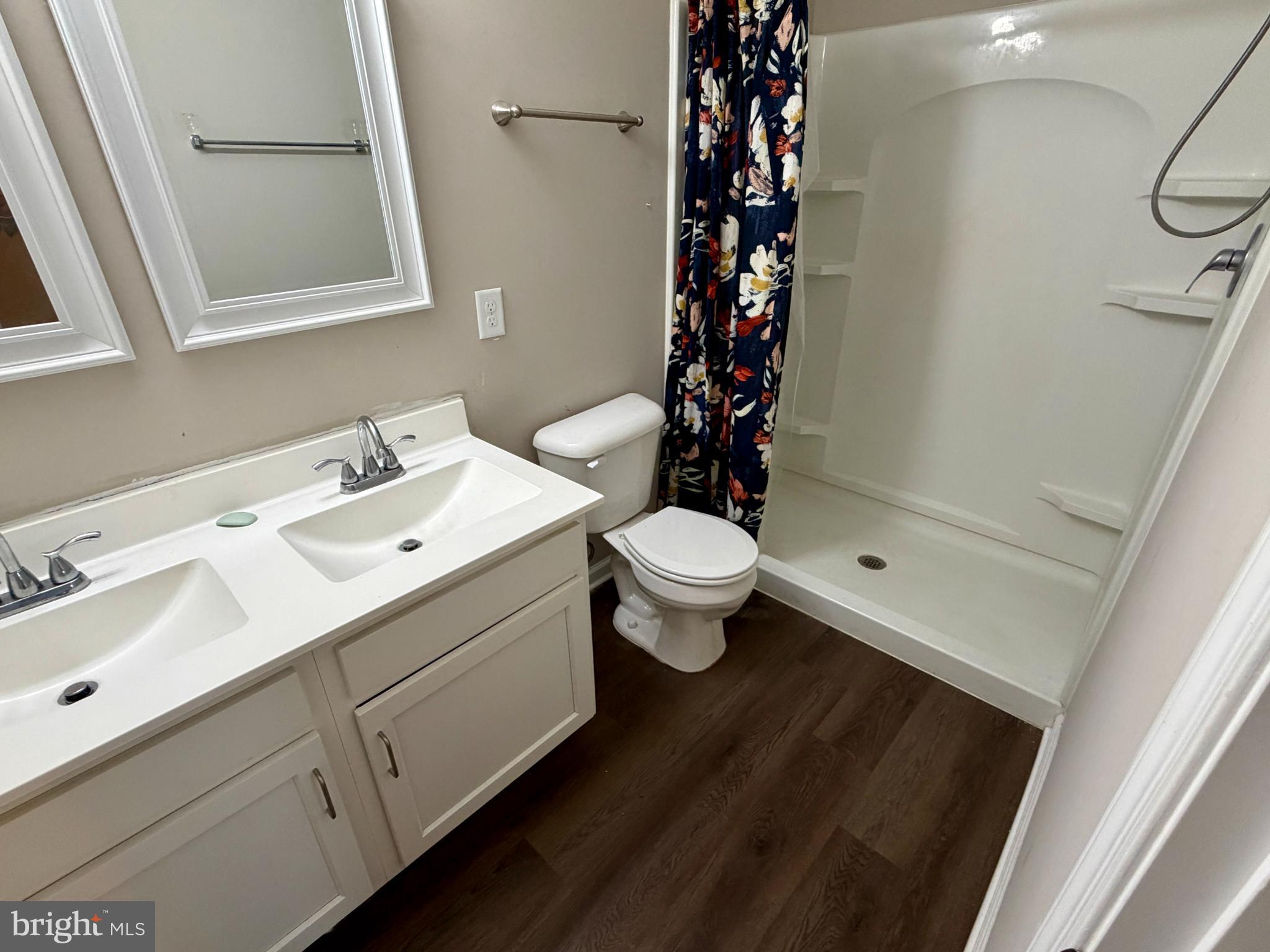 NADENBOUSCH PINES - Residential