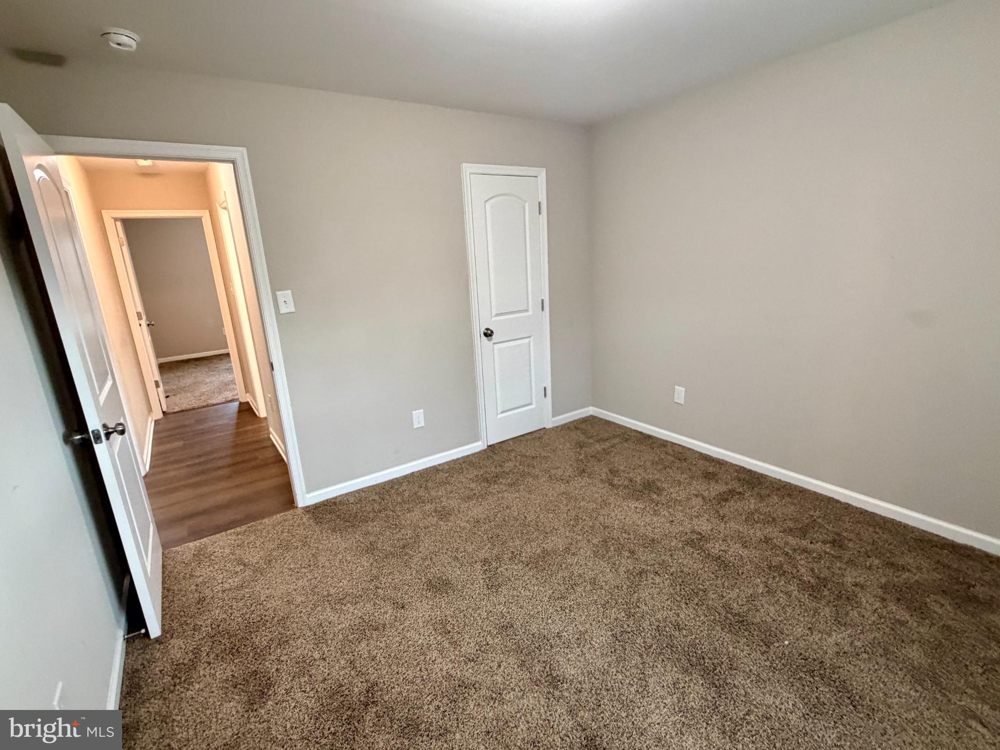 NADENBOUSCH PINES - Residential