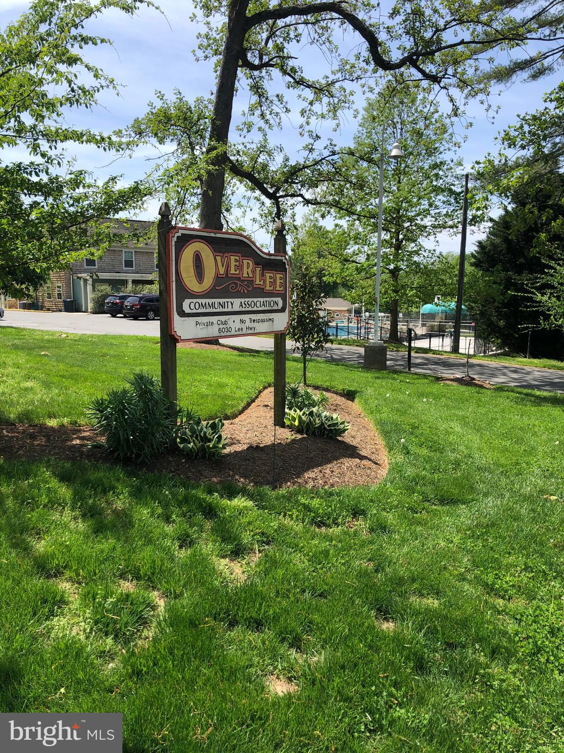 LARCHMONT - Residential