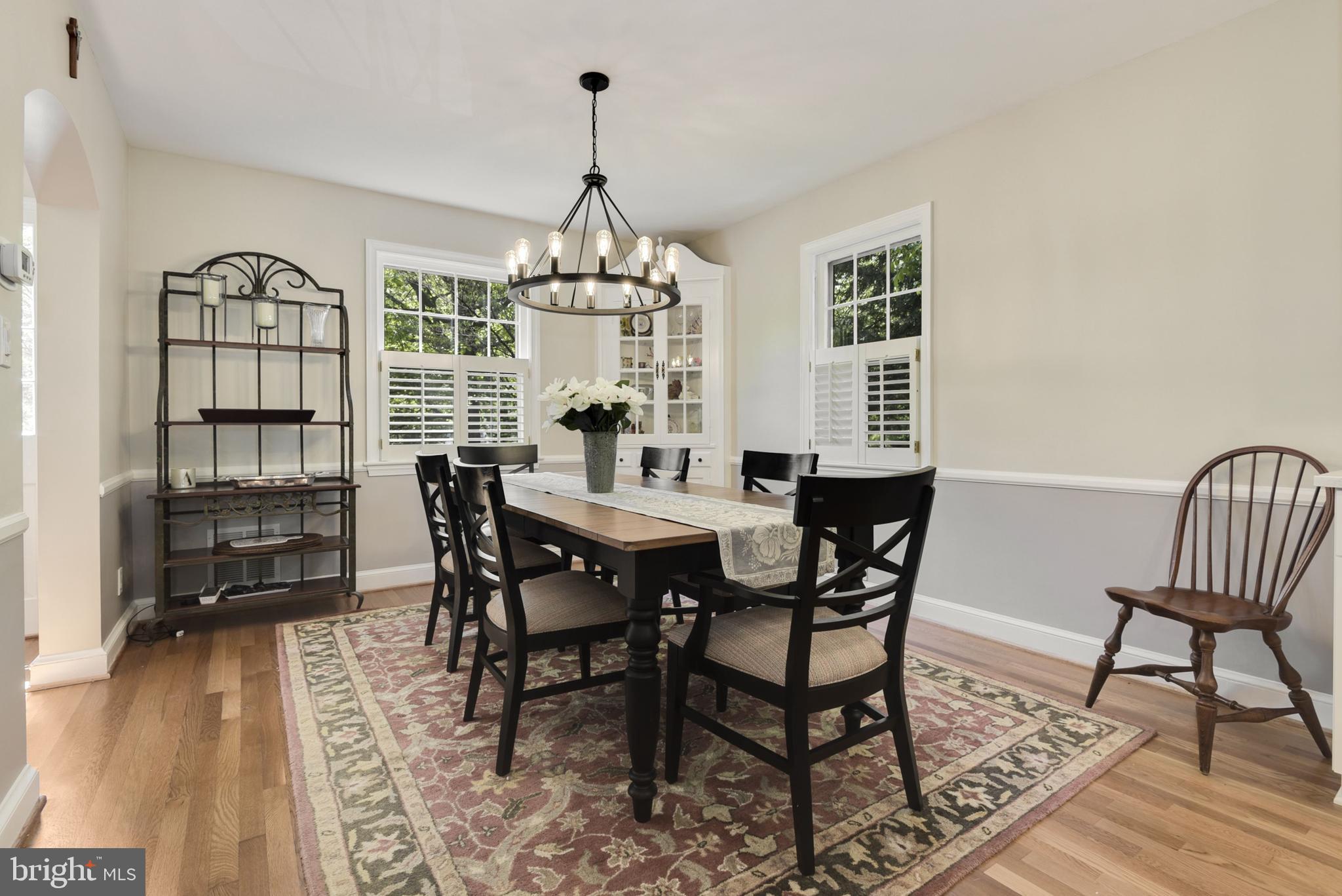 LARCHMONT - Residential