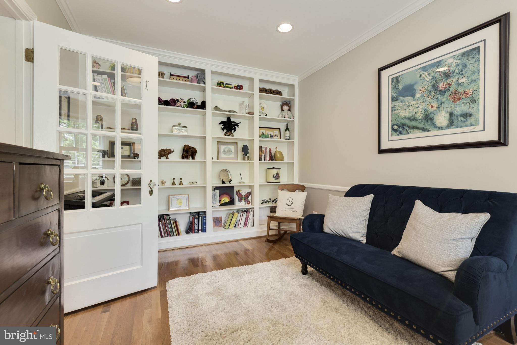LARCHMONT - Residential