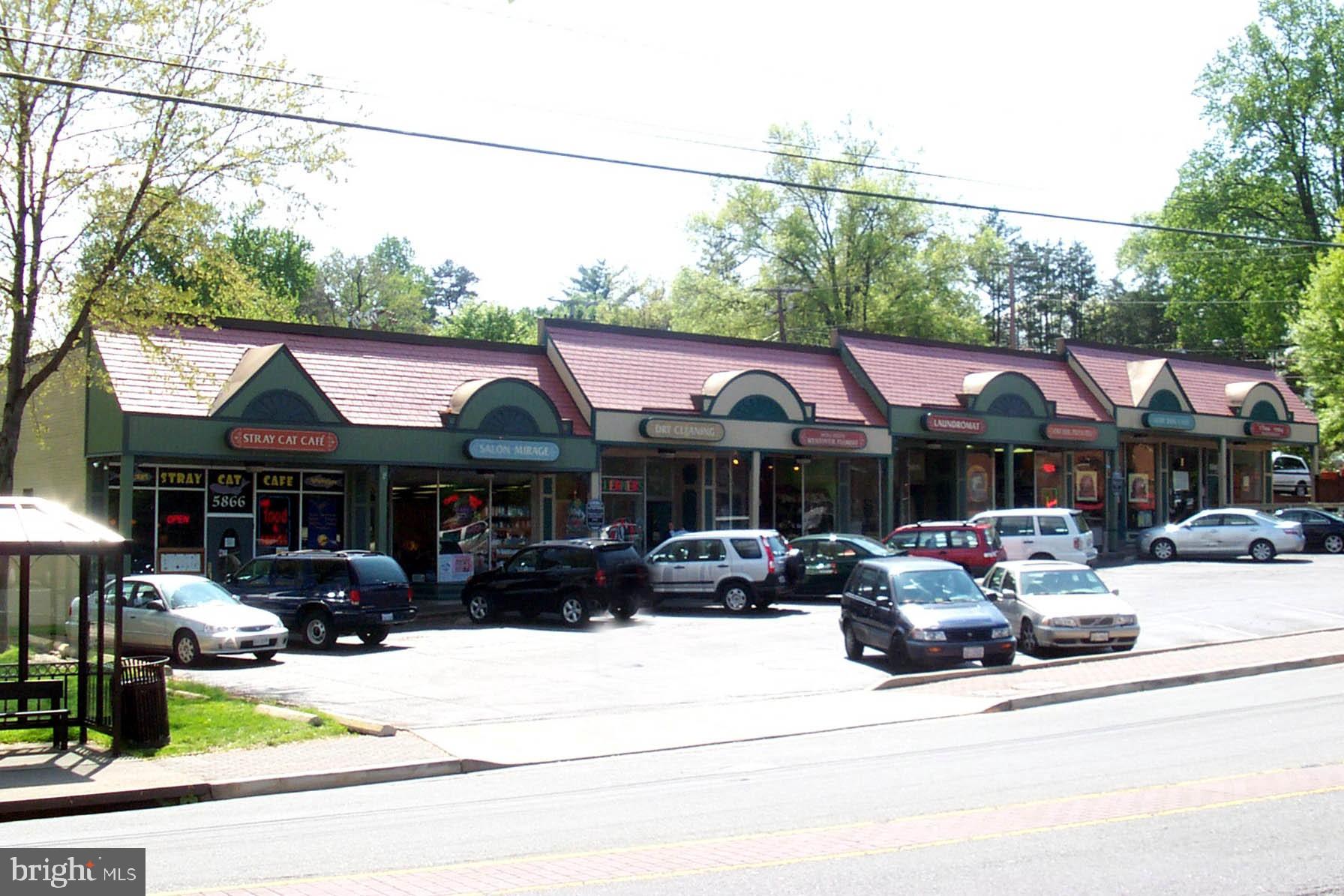 LARCHMONT - Residential